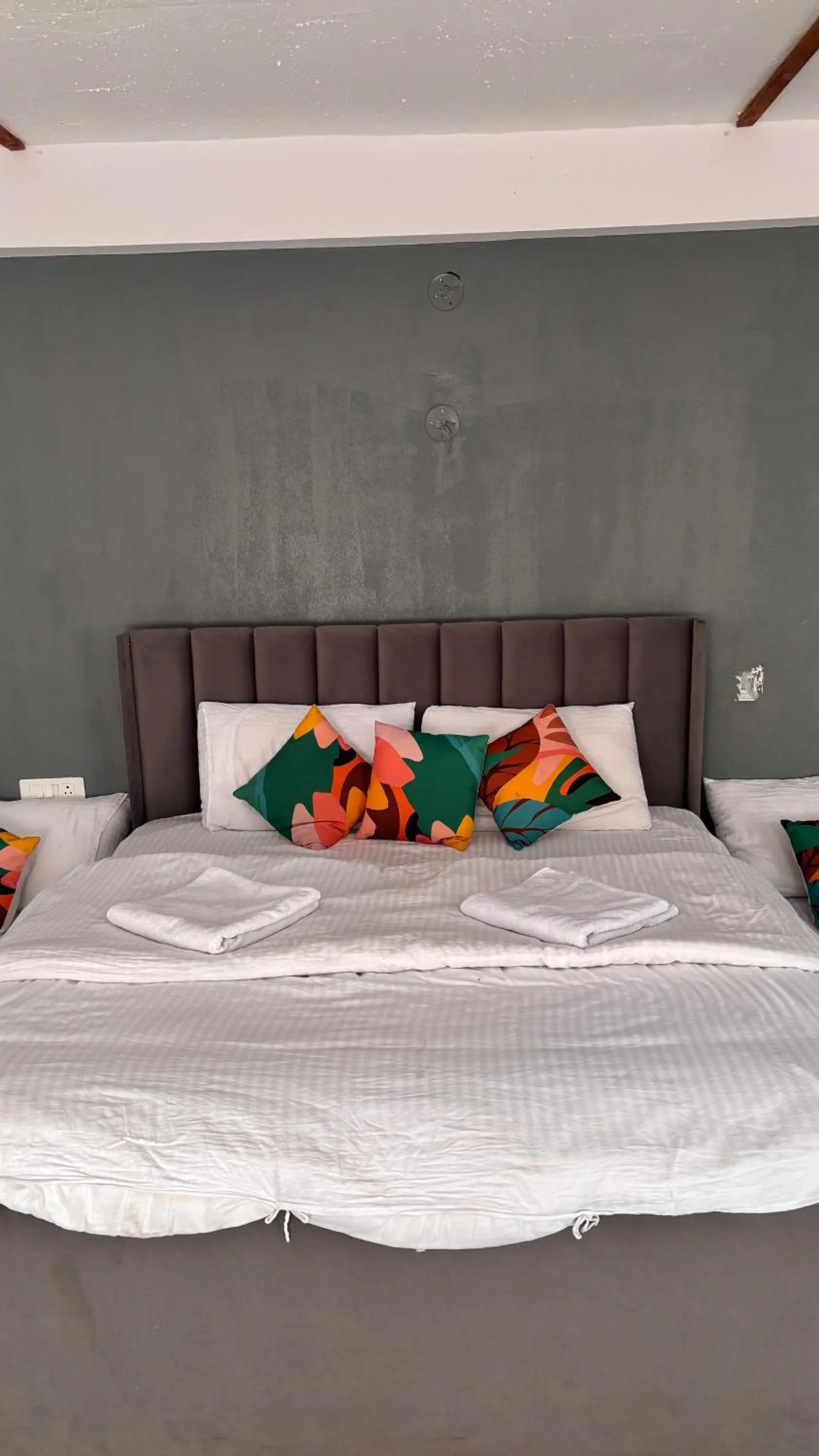 Bed in Peppy Nomads Luxuria