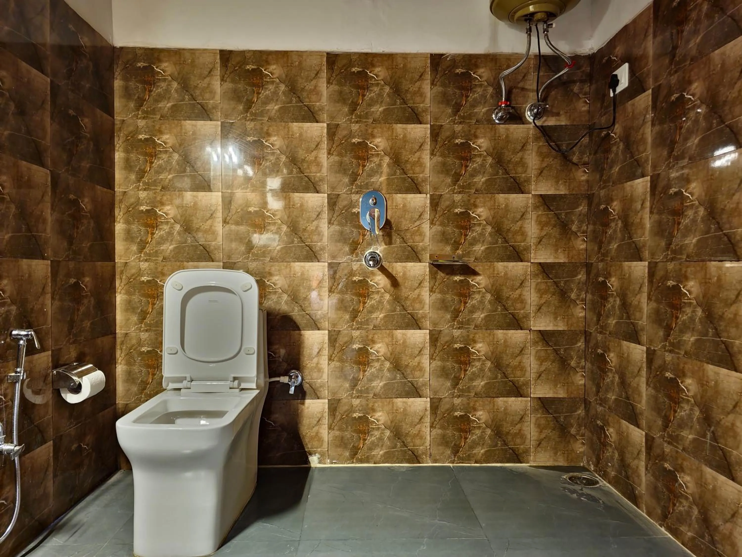 Toilet in Peppy Nomads Luxuria