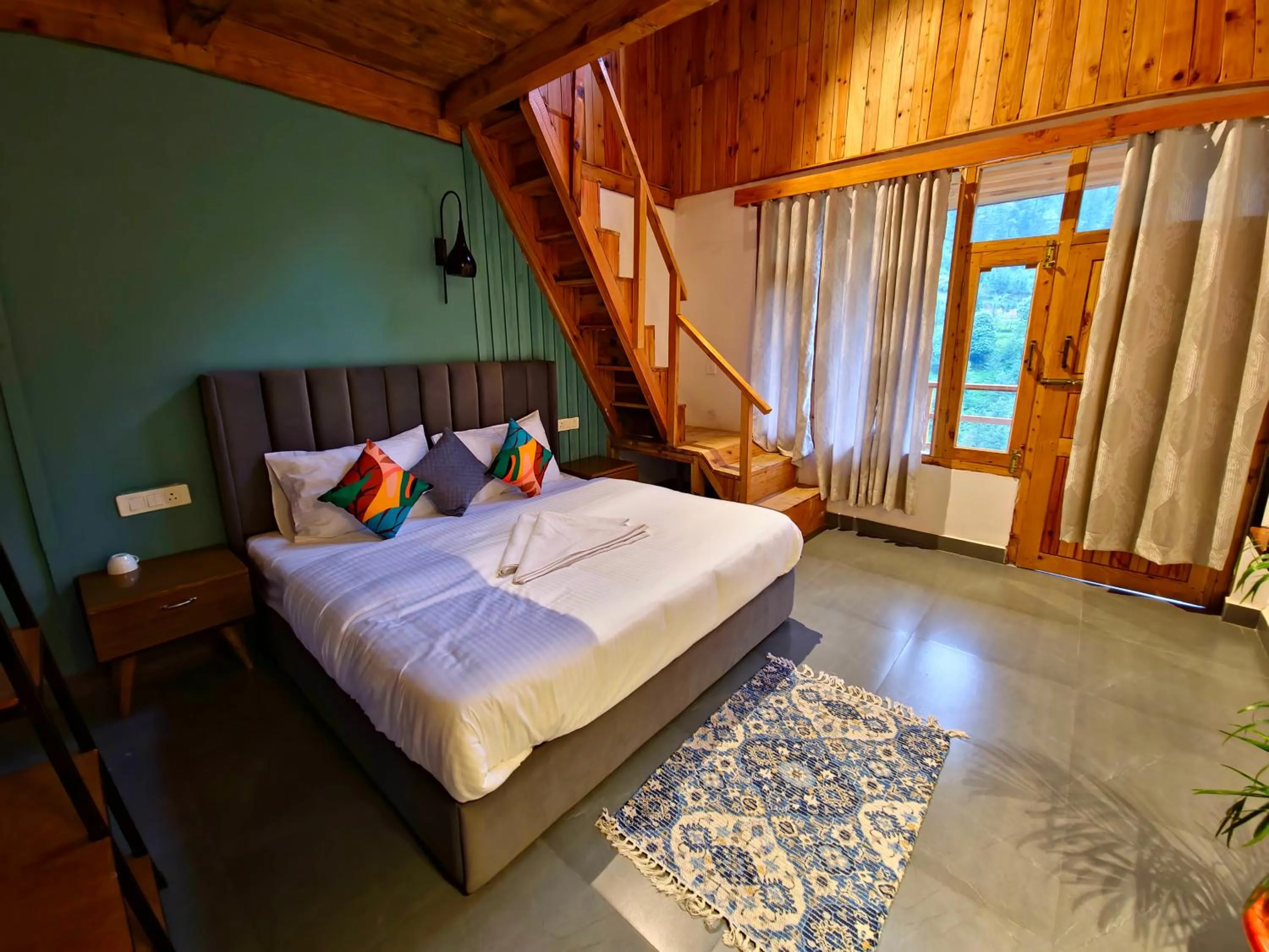 Photo of the whole room, Bed in Peppy Nomads Luxuria