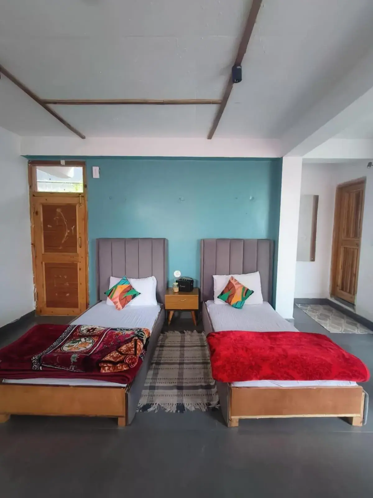 Single Bed in Mixed Dormitory Room in Peppy Nomads Luxuria Single Bed in Mixed Dormitory Room in Peppy Nomads Luxuria
