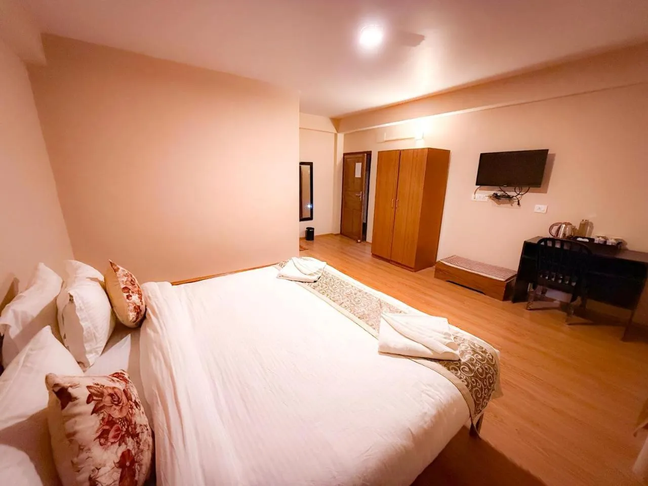 View (from property/room), Bed in Hotel Shambhala