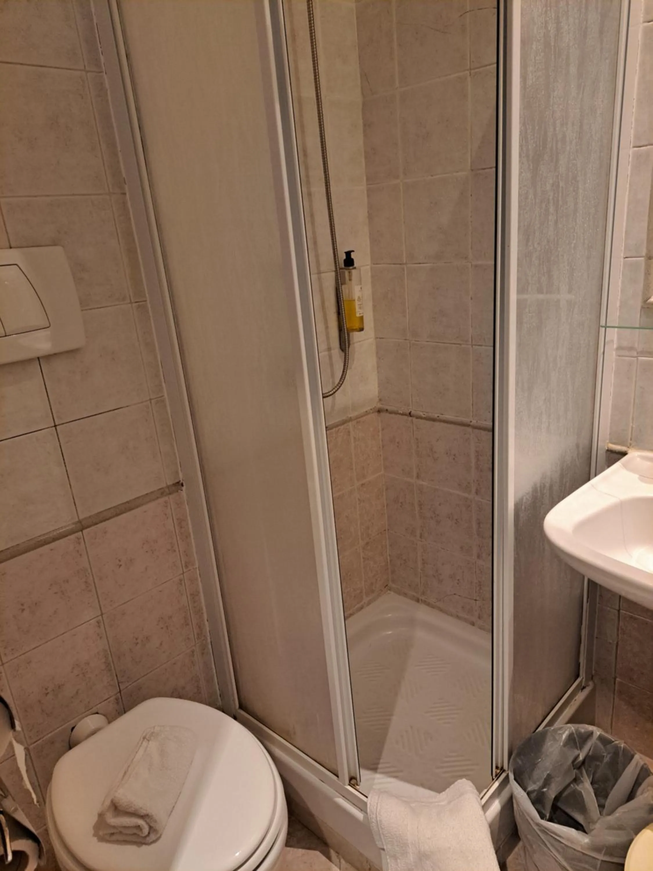 Shower in Hotel dei Quiriti