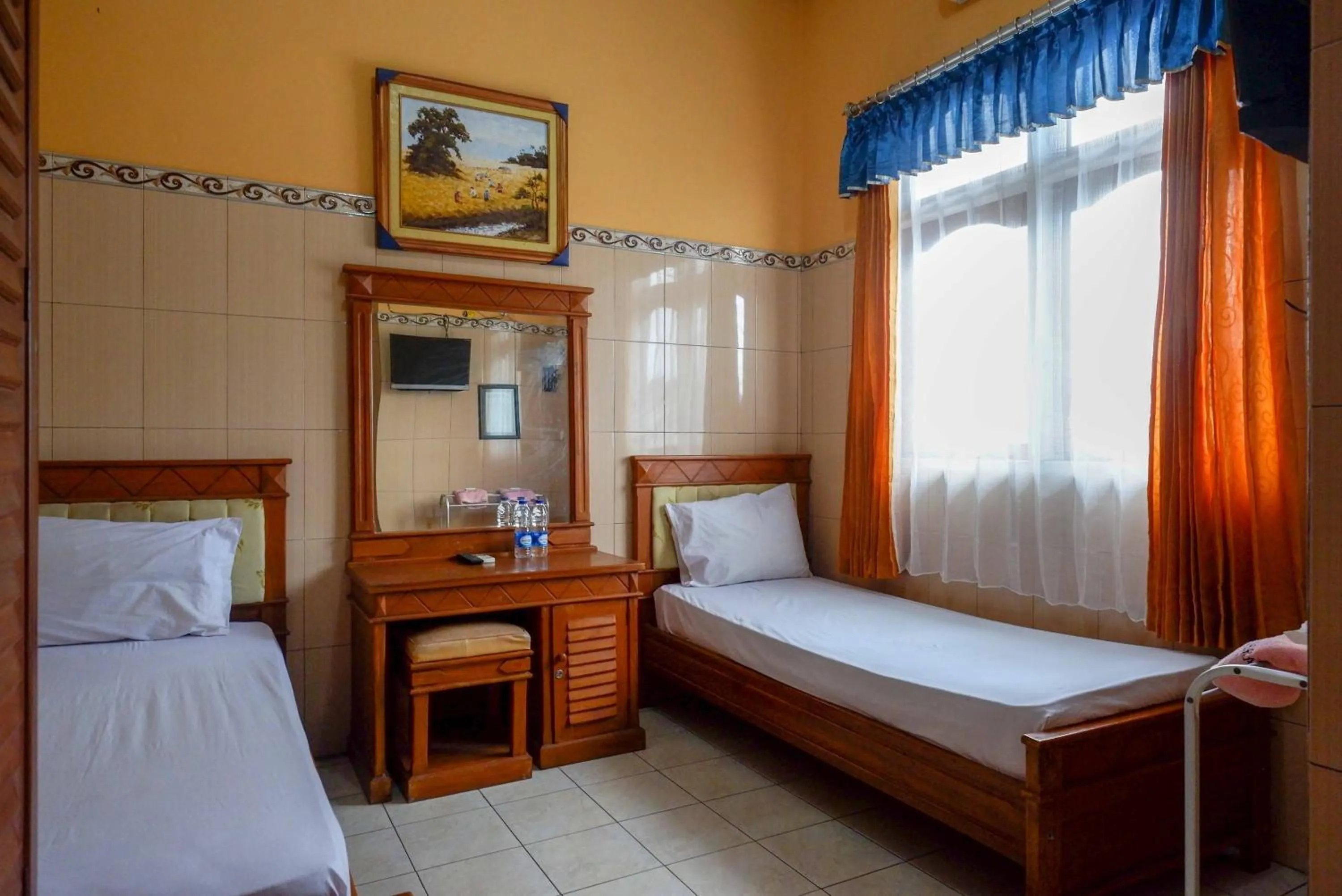 Bed in Urbanview Hotel Anugrah Kendal by RedDoorz