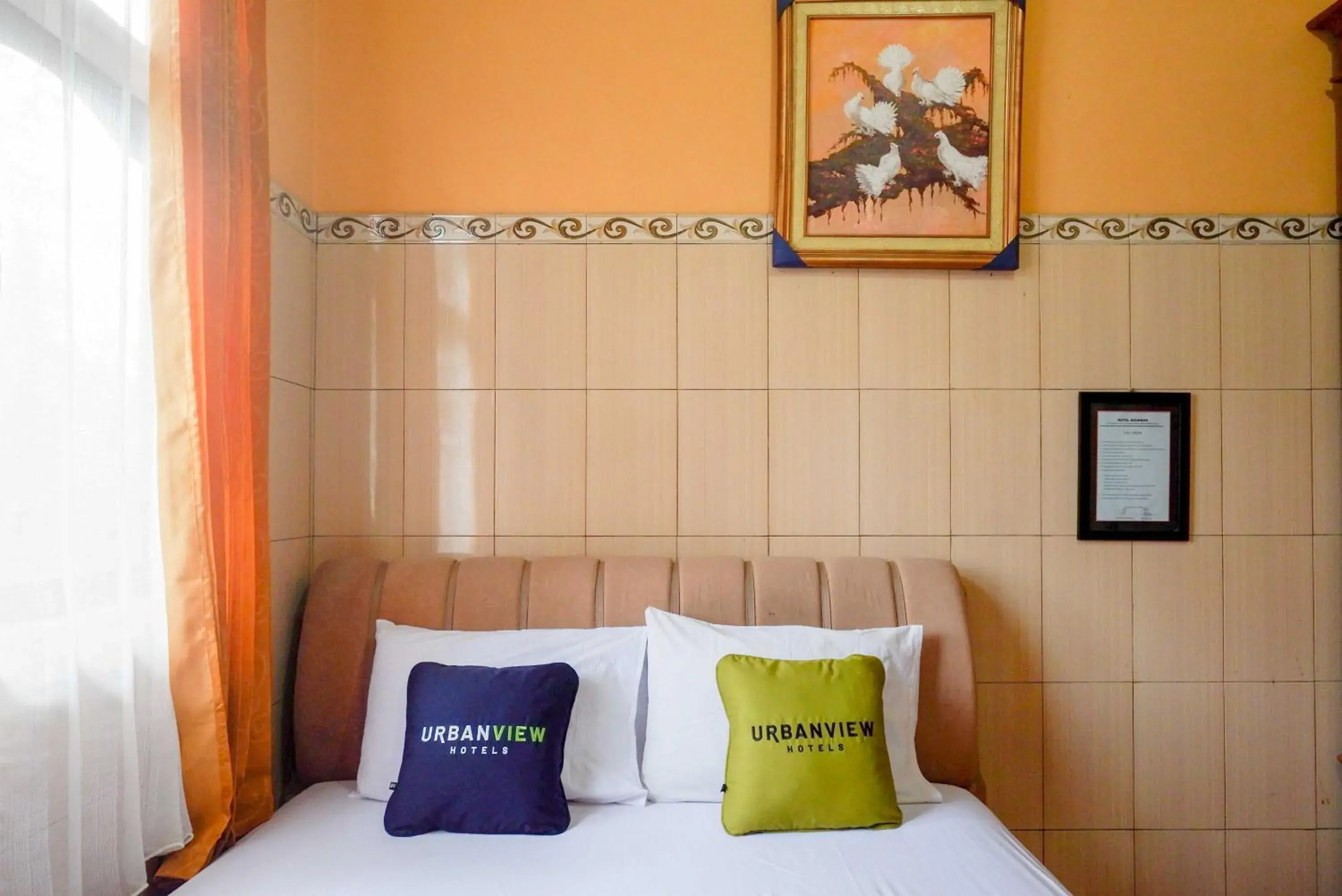 Bed in Urbanview Hotel Anugrah Kendal by RedDoorz Bed in Urbanview Hotel Anugrah Kendal by RedDoorz