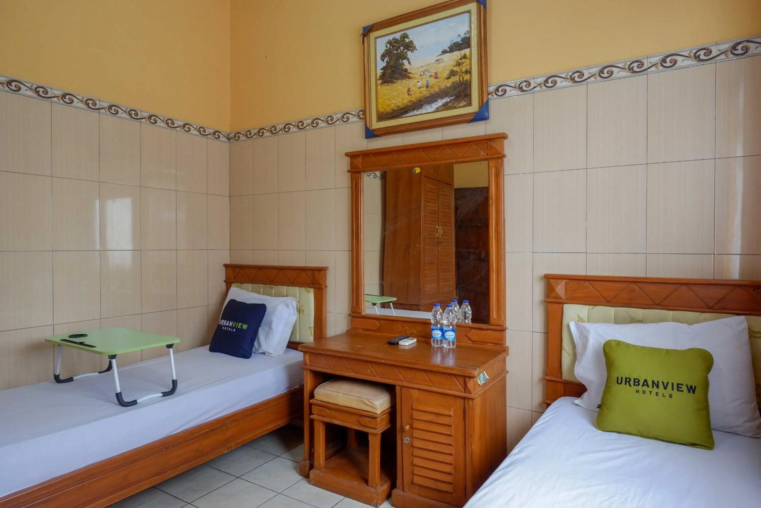 Bed in Urbanview Hotel Anugrah Kendal by RedDoorz