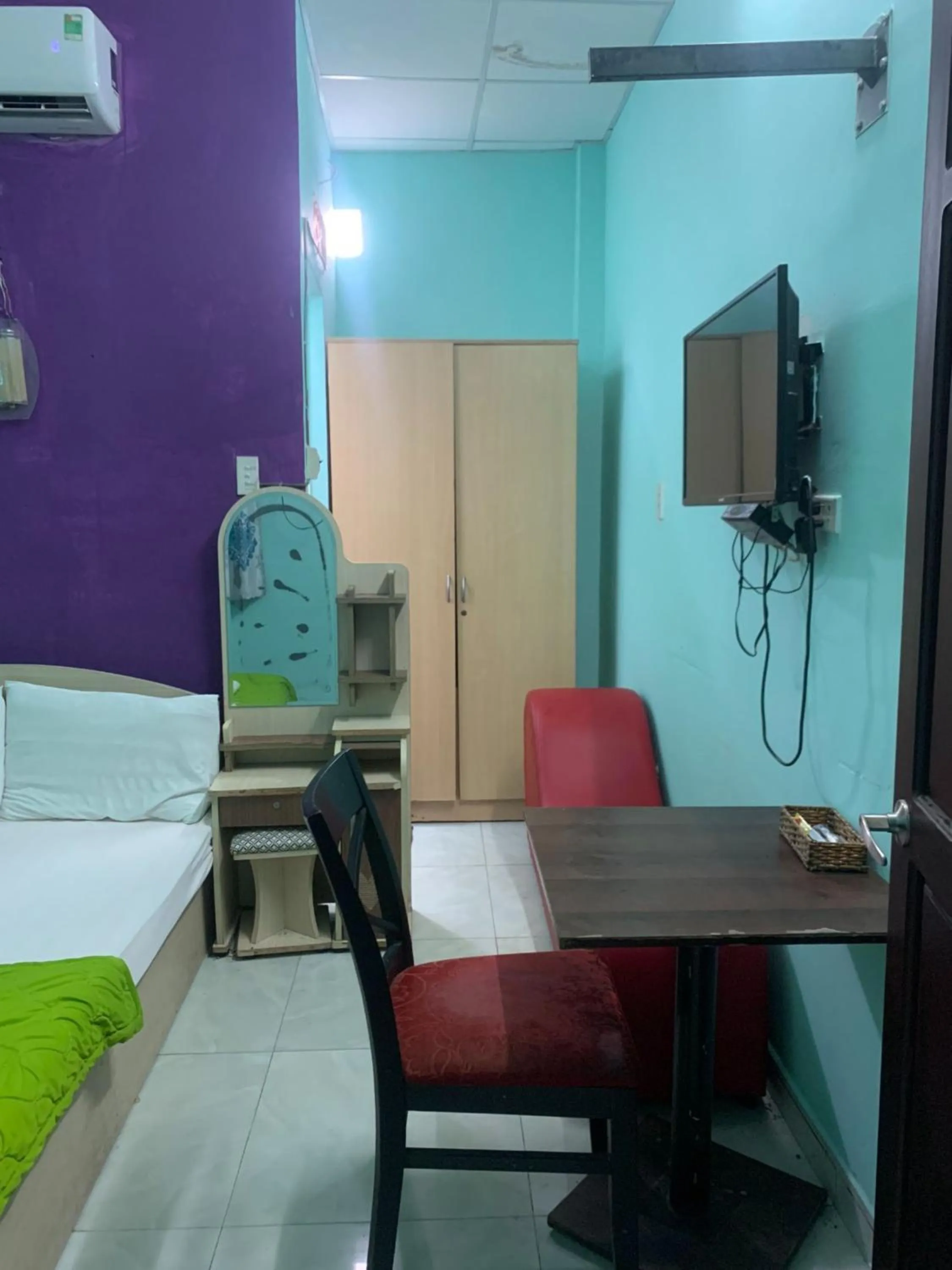 TV and multimedia in Happy Hotel Binh Tan