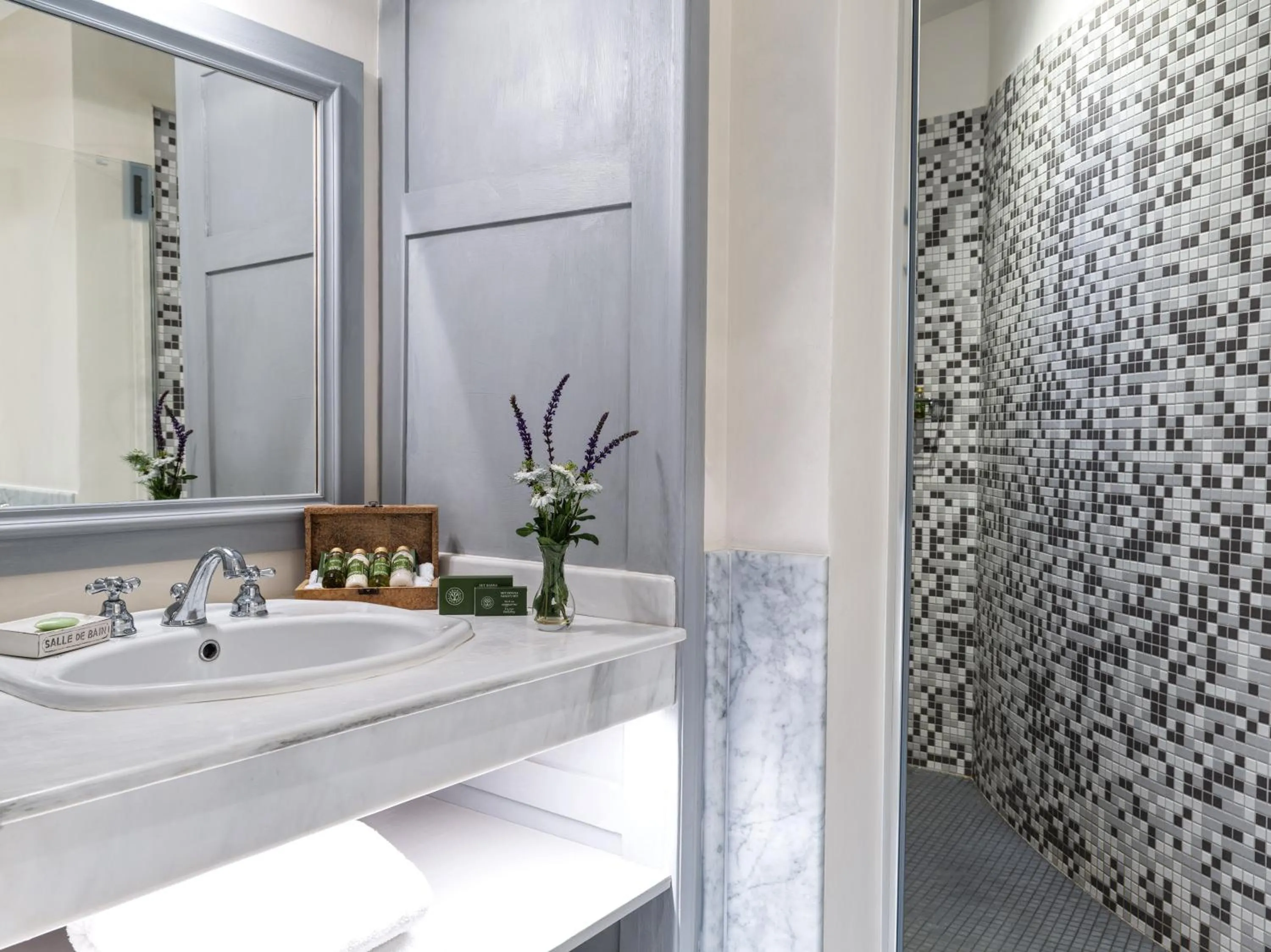 Bathroom in Villa di Piazzano - Small Luxury Hotels of the World