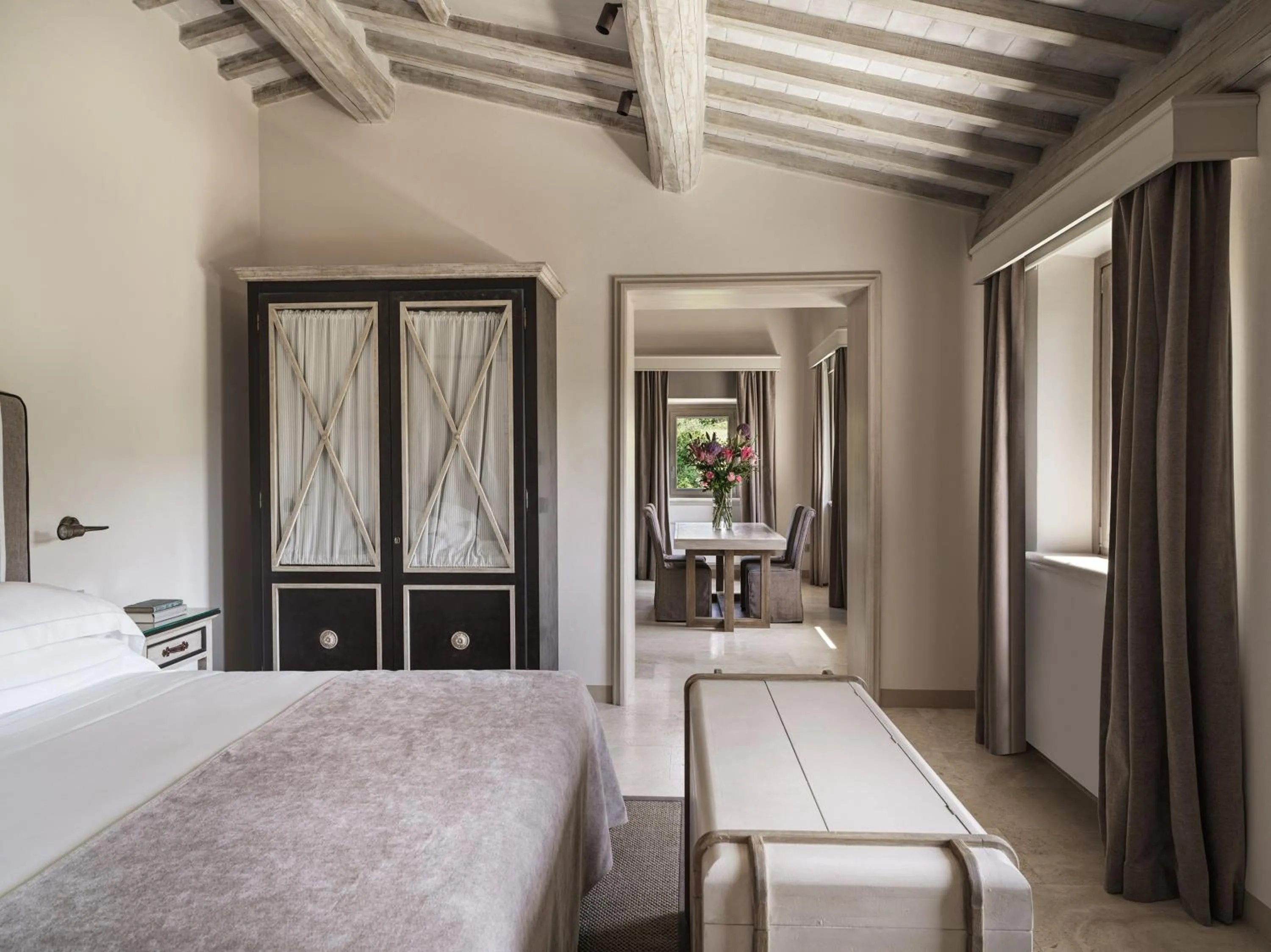 Bed in Villa di Piazzano - Small Luxury Hotels of the World