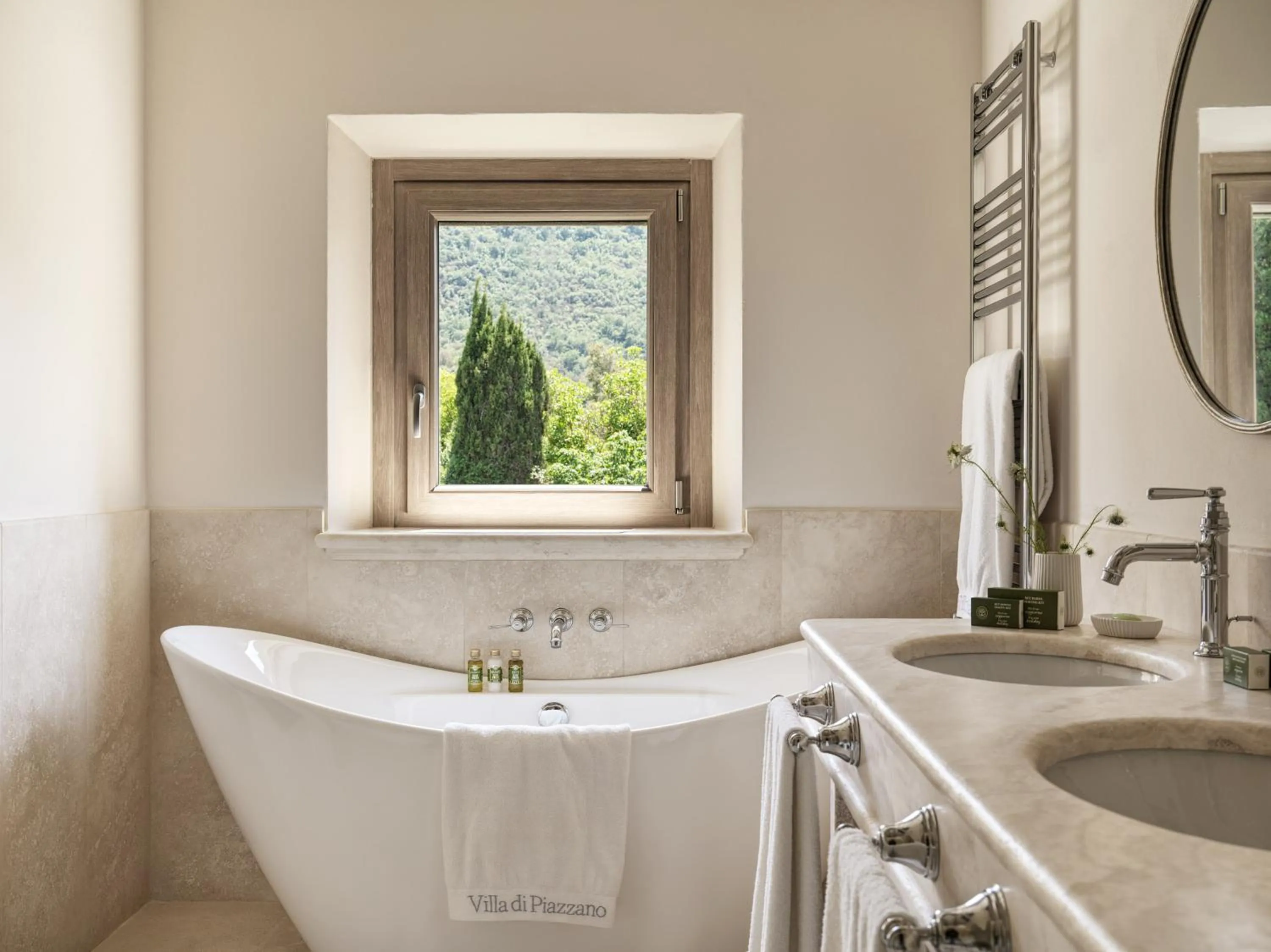 Bathroom in Villa di Piazzano - Small Luxury Hotels of the World