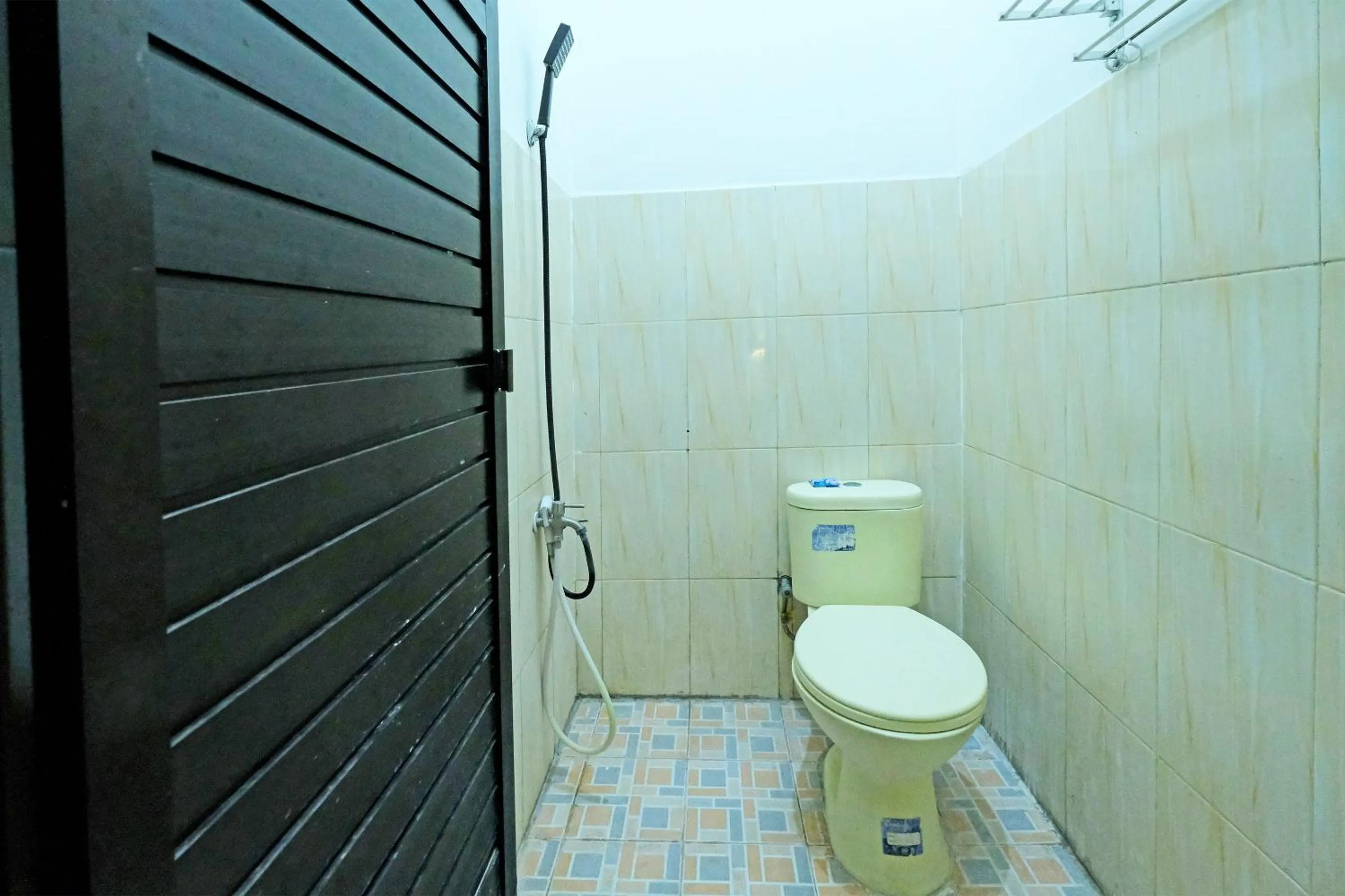 Bathroom in Hotel O Callista Homestay Near RSUD Prof. Dr. H. M. Anwar Makkatutu