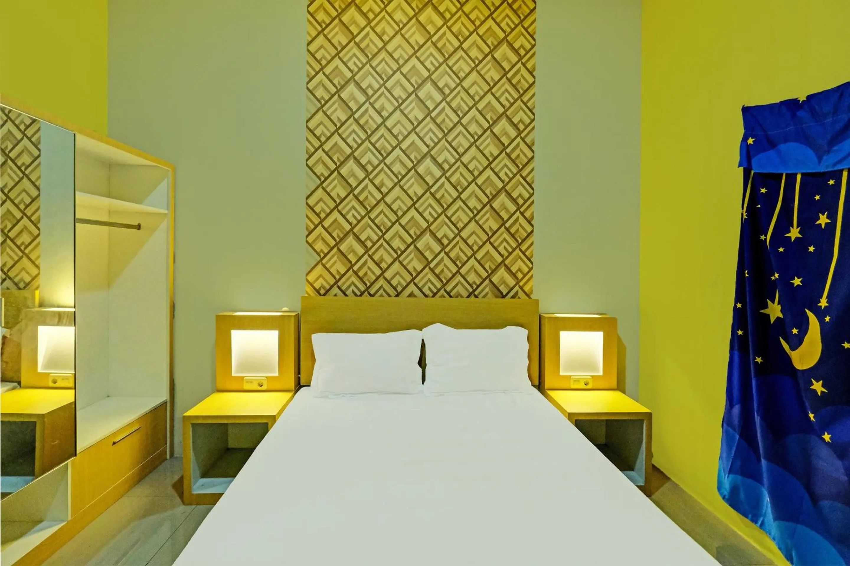 Bedroom in Hotel O Callista Homestay Near RSUD Prof. Dr. H. M. Anwar Makkatutu