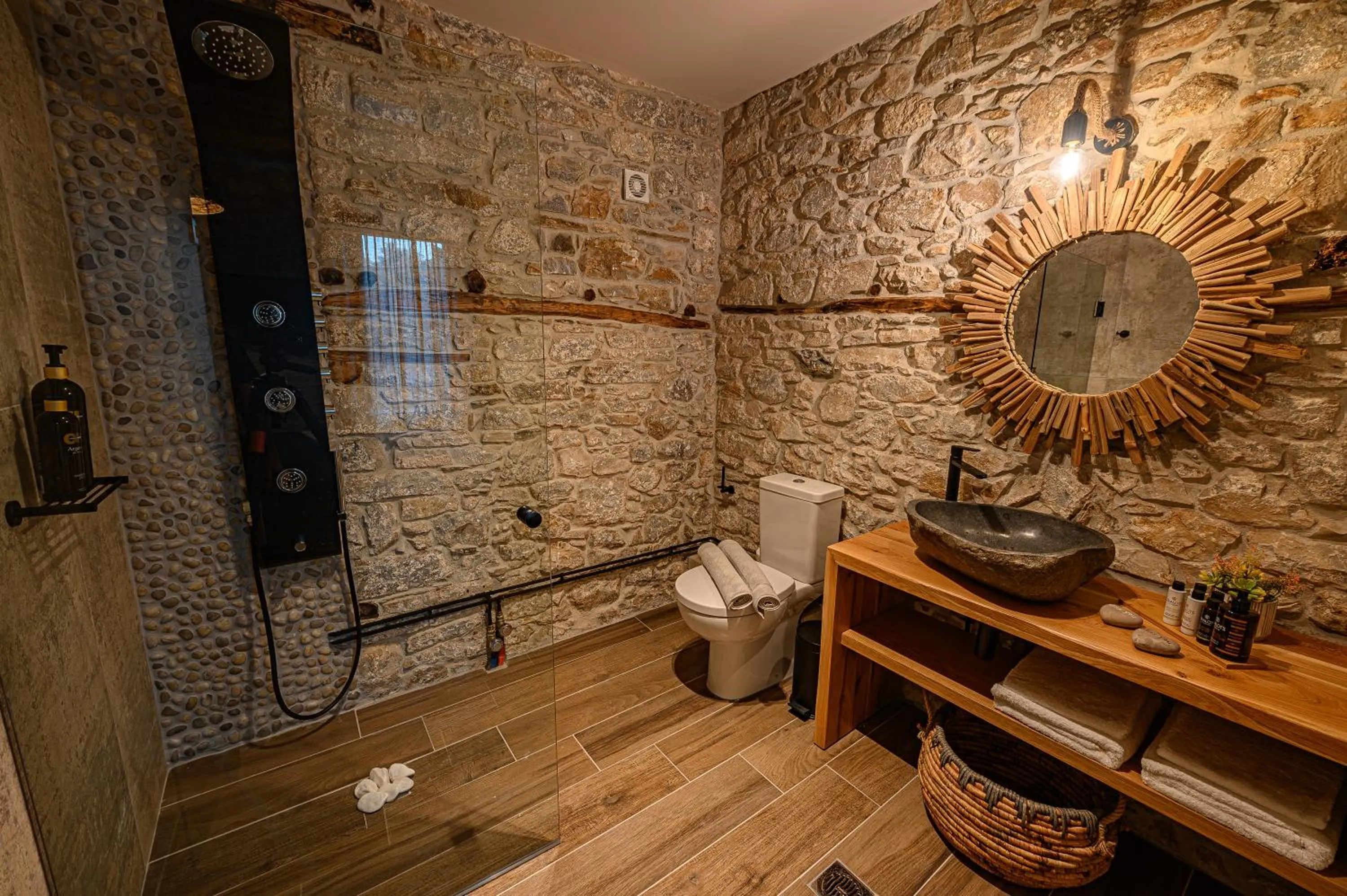 Bathroom in Cleopatra's Miramare