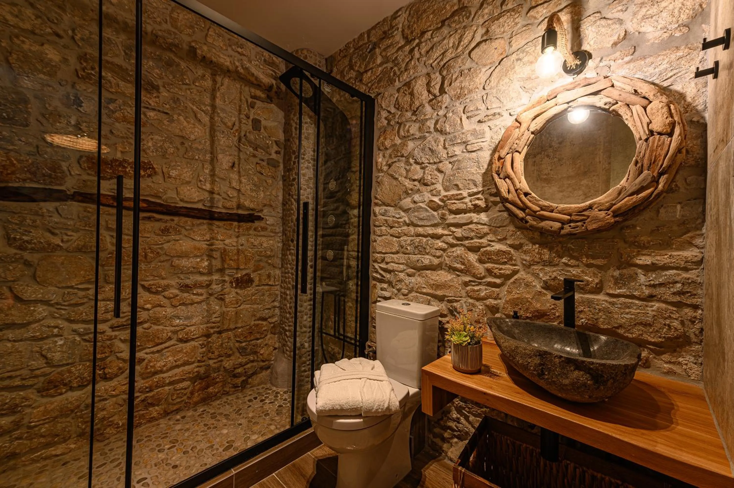 Bathroom in Cleopatra's Miramare