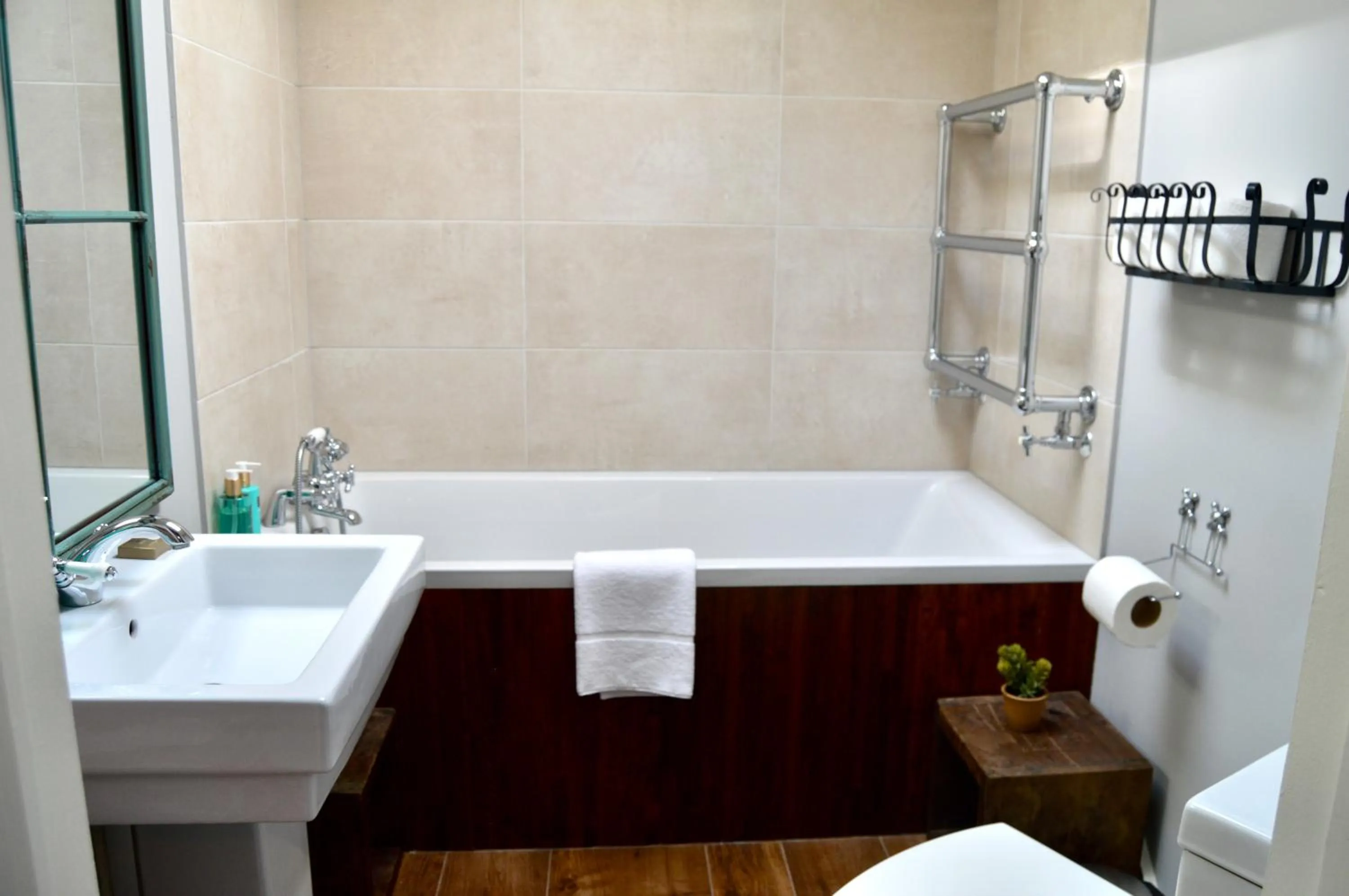 Bathroom in The Nest Hotel & Restaurant