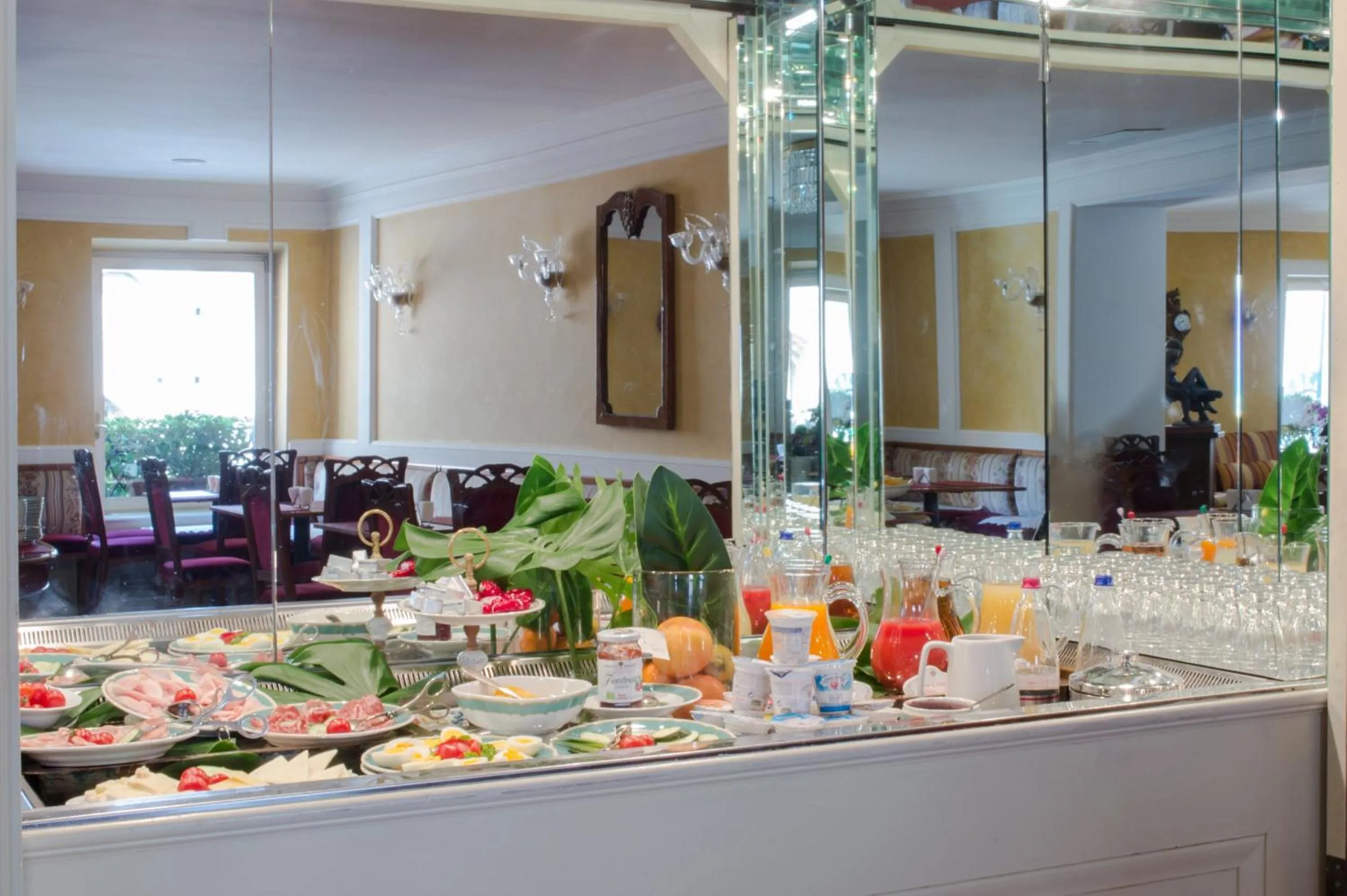 Restaurant/places to eat in Art Hotel Orologio