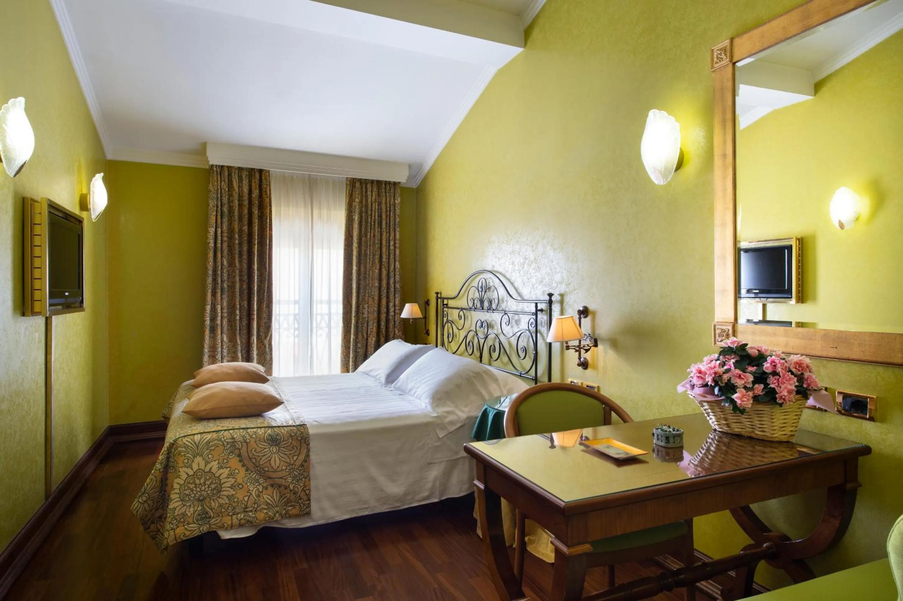 Photo of the whole room, Bed in Art Hotel Orologio