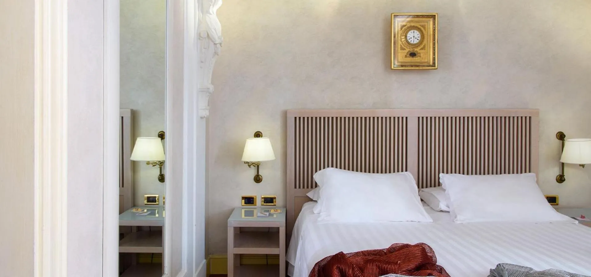 Bedroom, Bed in Art Hotel Orologio