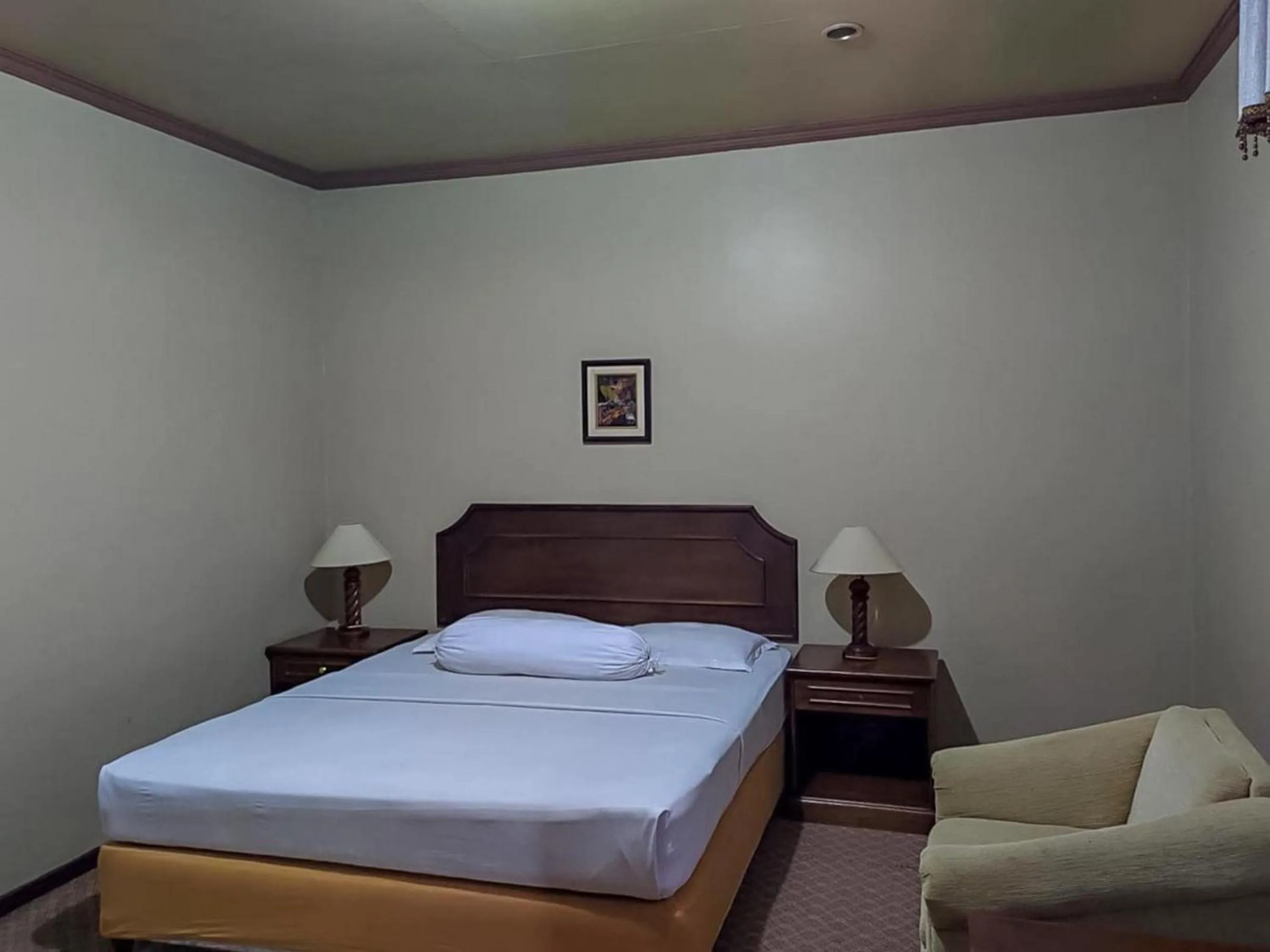 Bedroom, Bed in Hotel Indiana Syariah Mitra RedDoorz