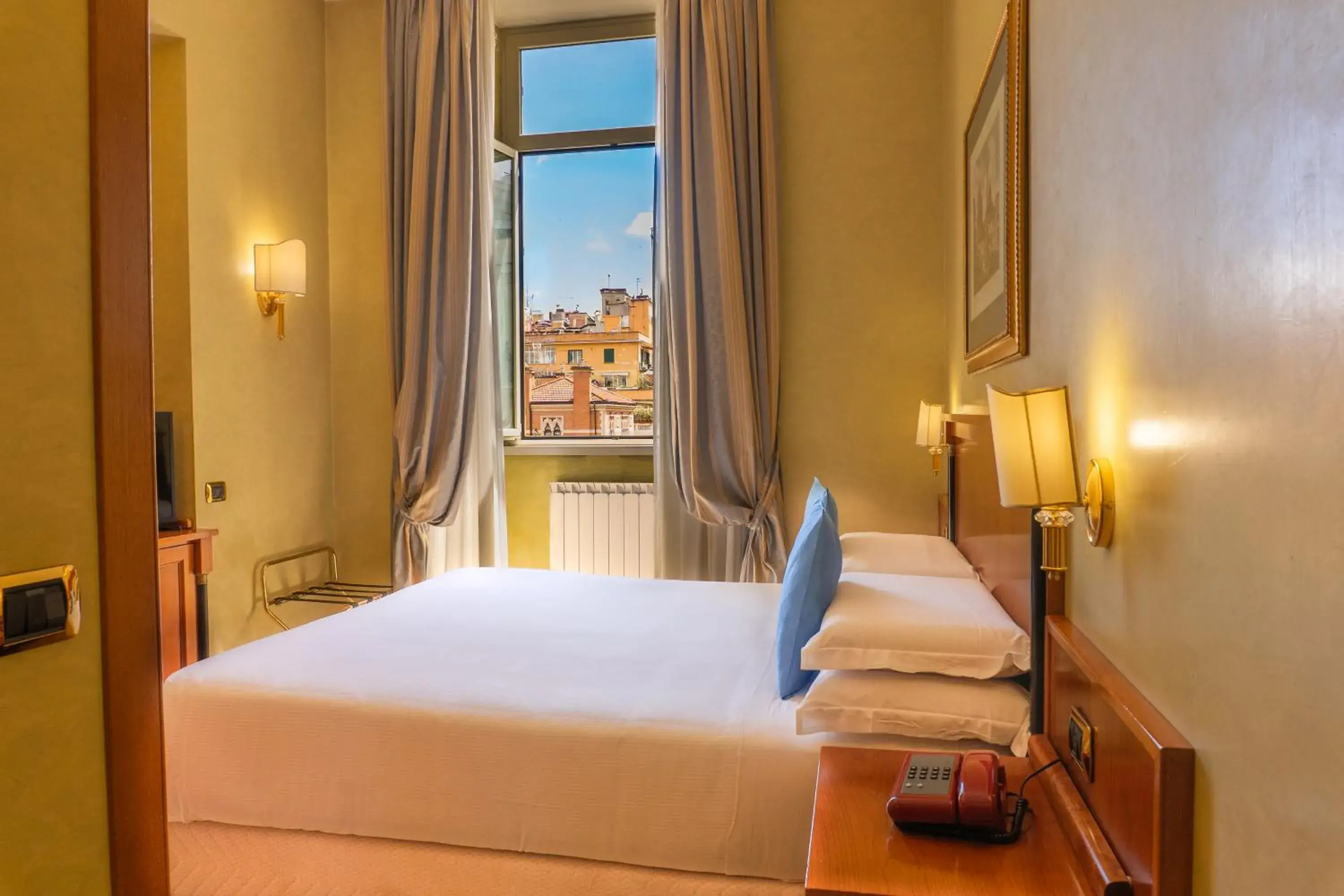 Bed in Hotel Miami Bed in Hotel Miami