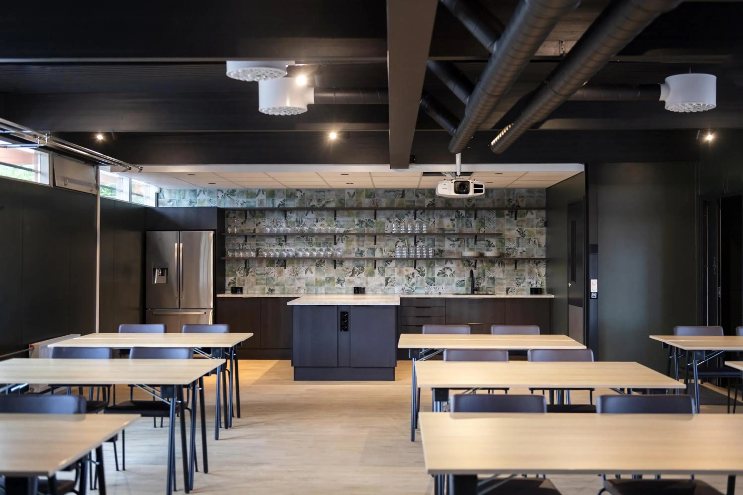 Meeting/conference room in Break Sokos Hotel Tykkimäki Resort