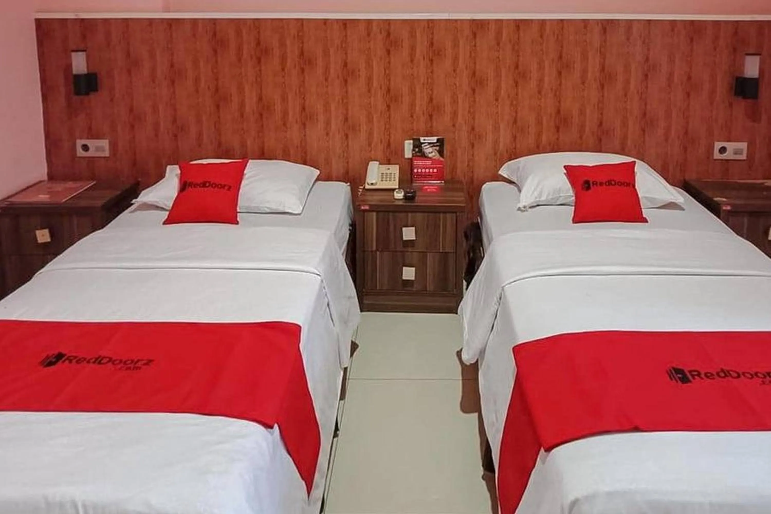 Bedroom, Bed in RedDoorz @ Sorong City Center