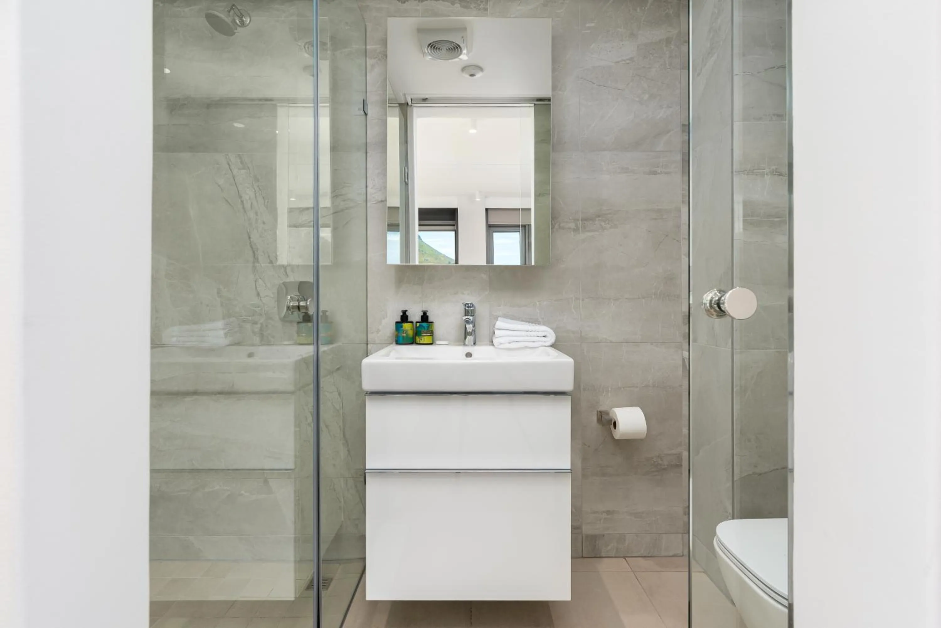 117 on Strand Luxury Apartments