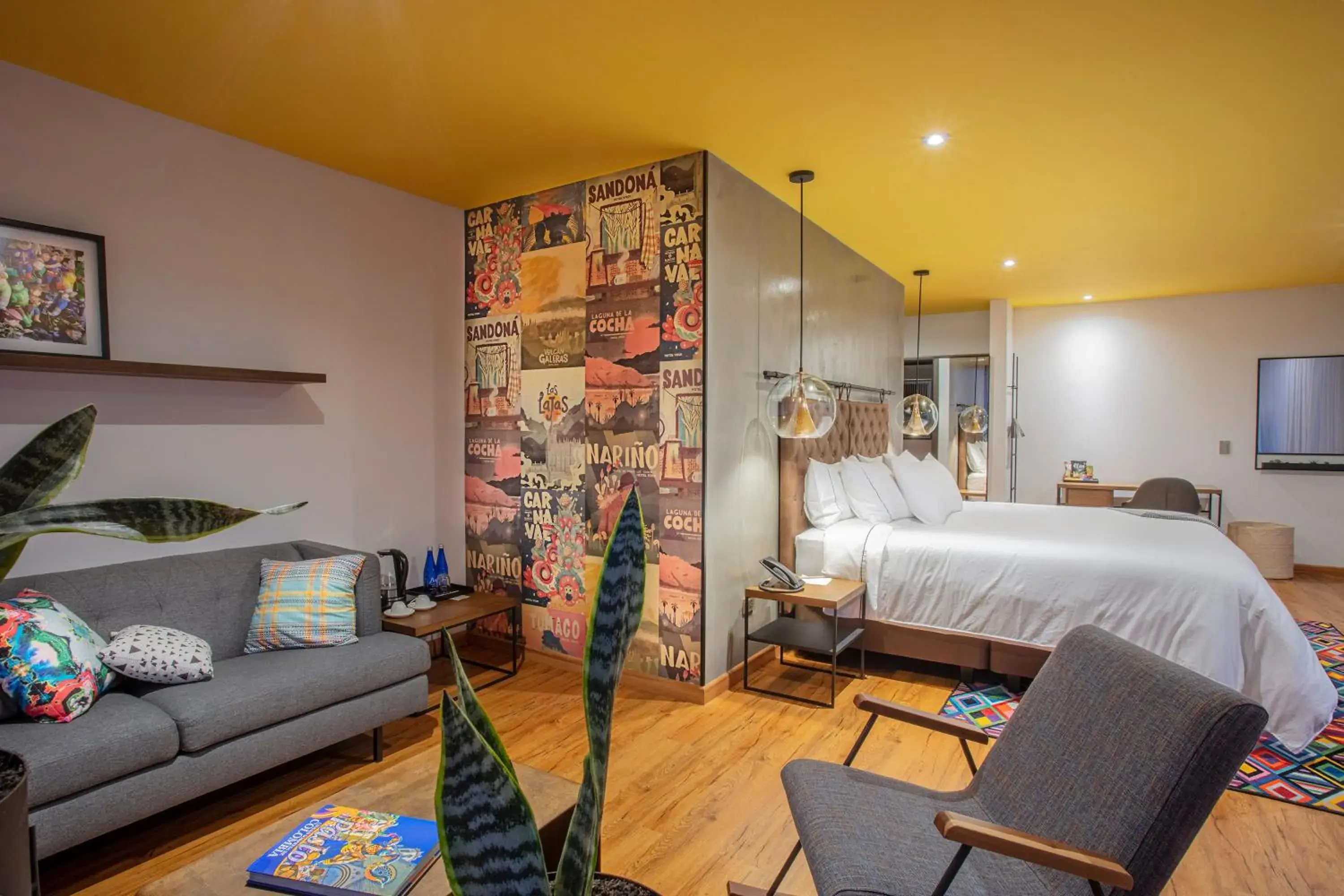 Photo of the whole room, Bed in Hotel V1501 Photo of the whole room, Bed in Hotel V1501