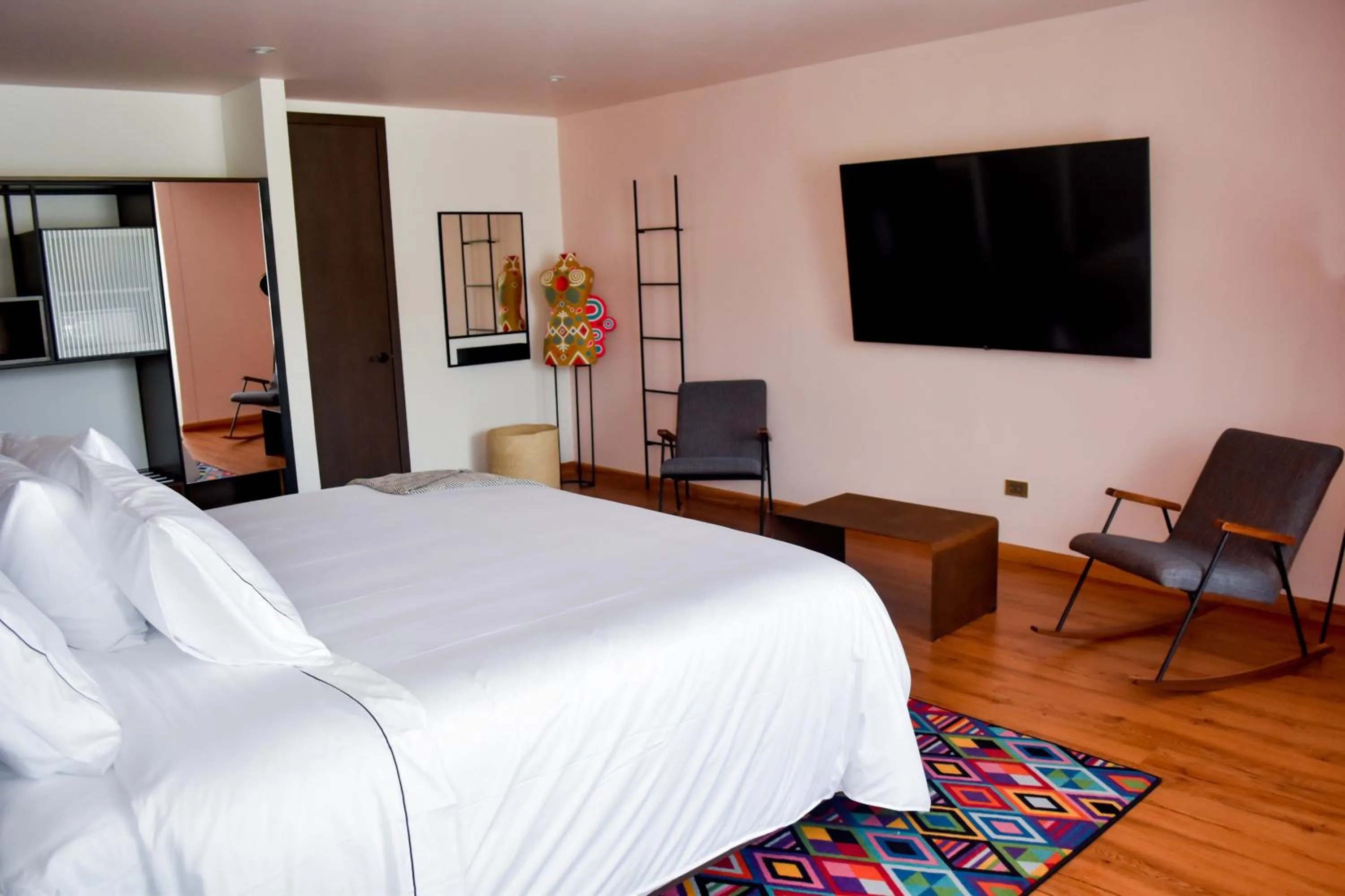 Photo of the whole room, Bed in Hotel V1501