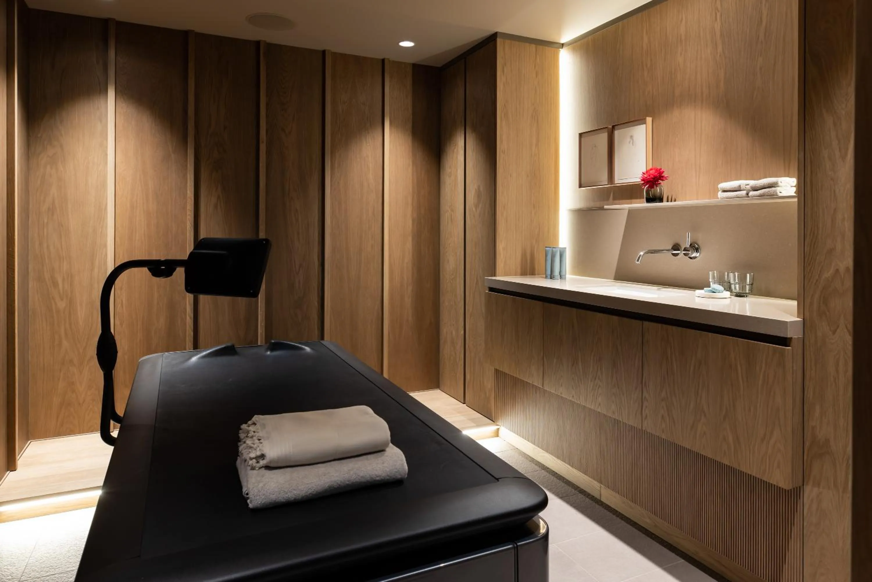 Massage in Pillows Grand Boutique Hotel Maurits at the Park - Small Luxury Hotels