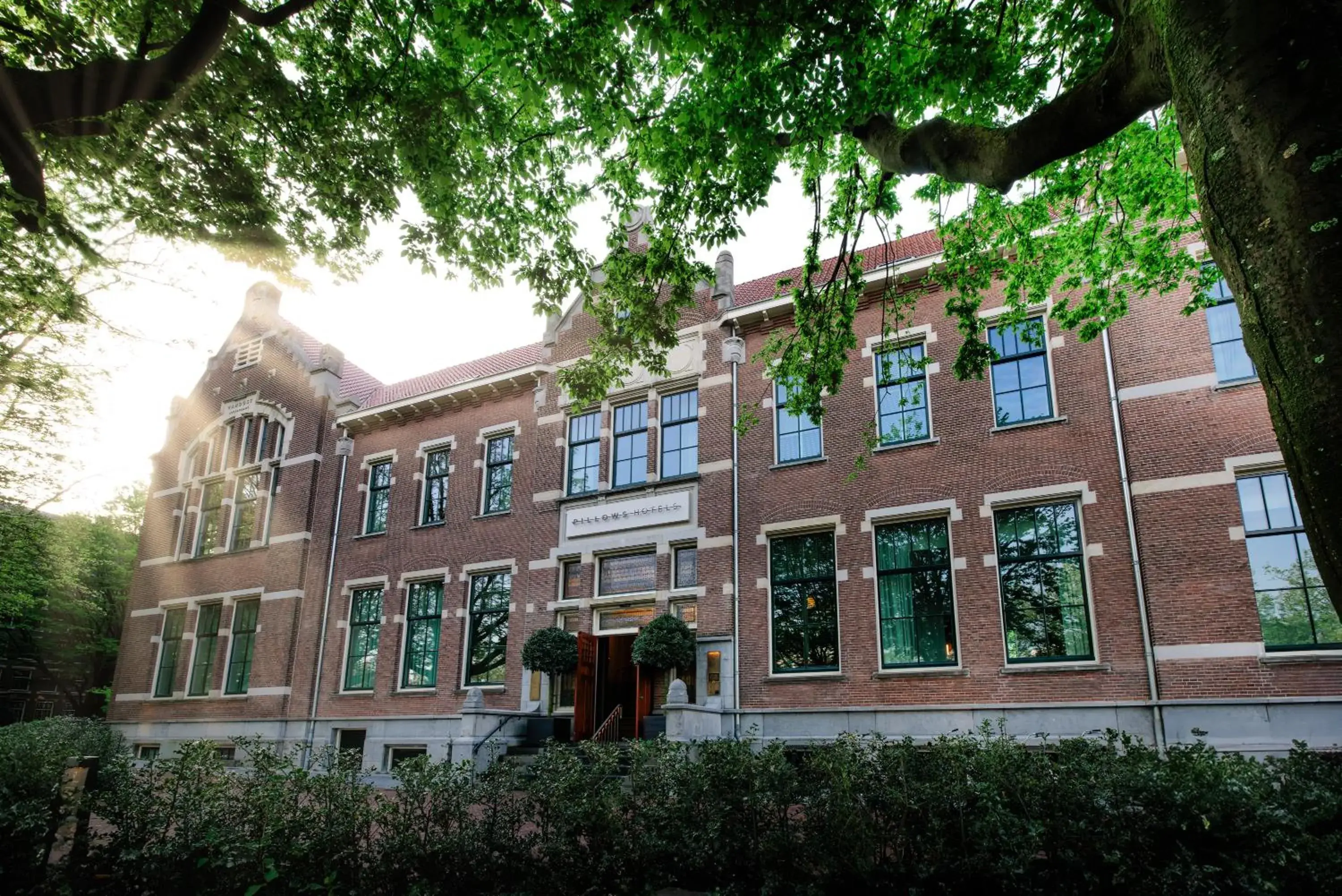 Property building in Pillows Grand Boutique Hotel Maurits at the Park - Small Luxury Hotels Property building in Pillows Grand Boutique Hotel Maurits at the Park - Small Luxury Hotels