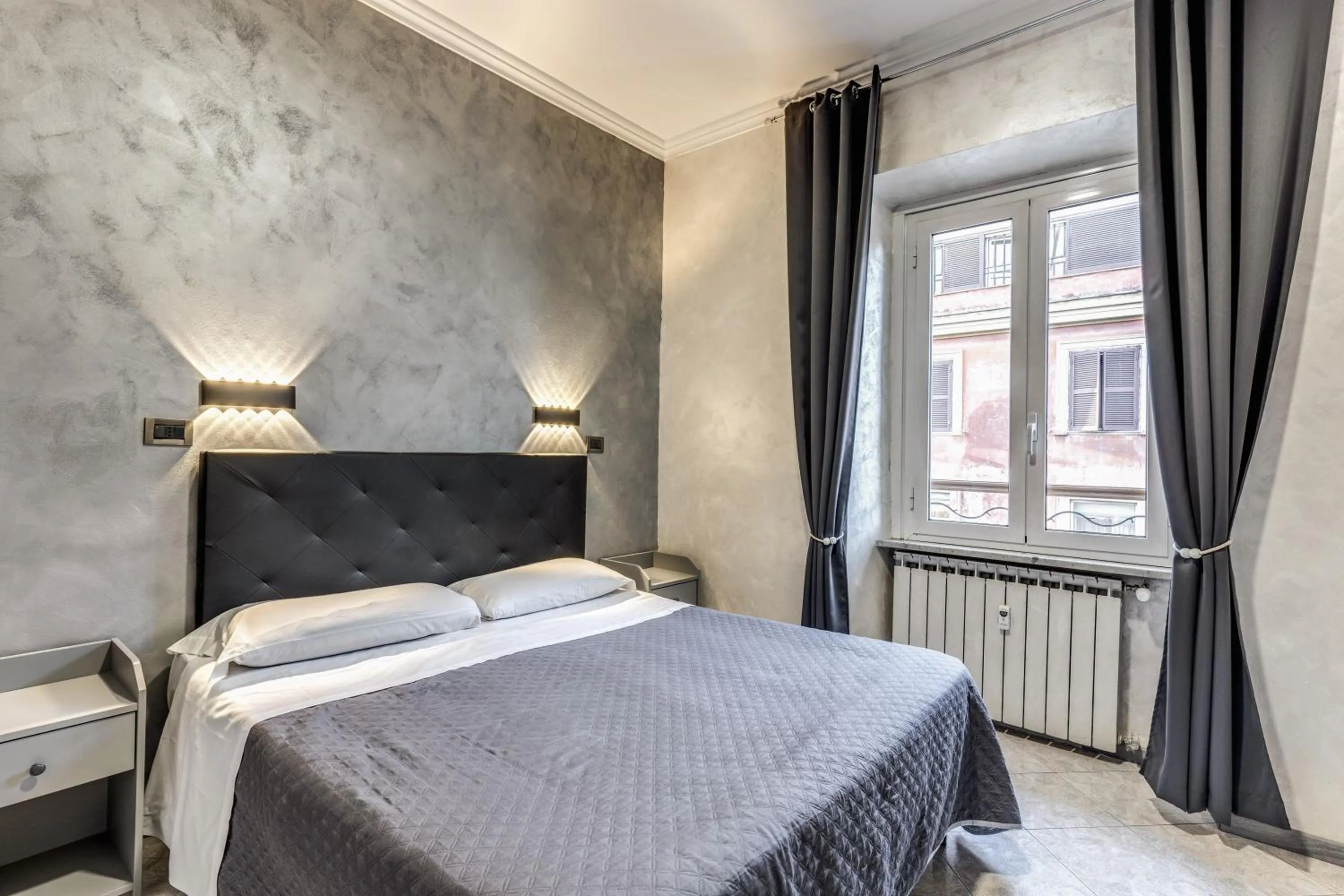 Photo of the whole room, Bed in Hotel Planet