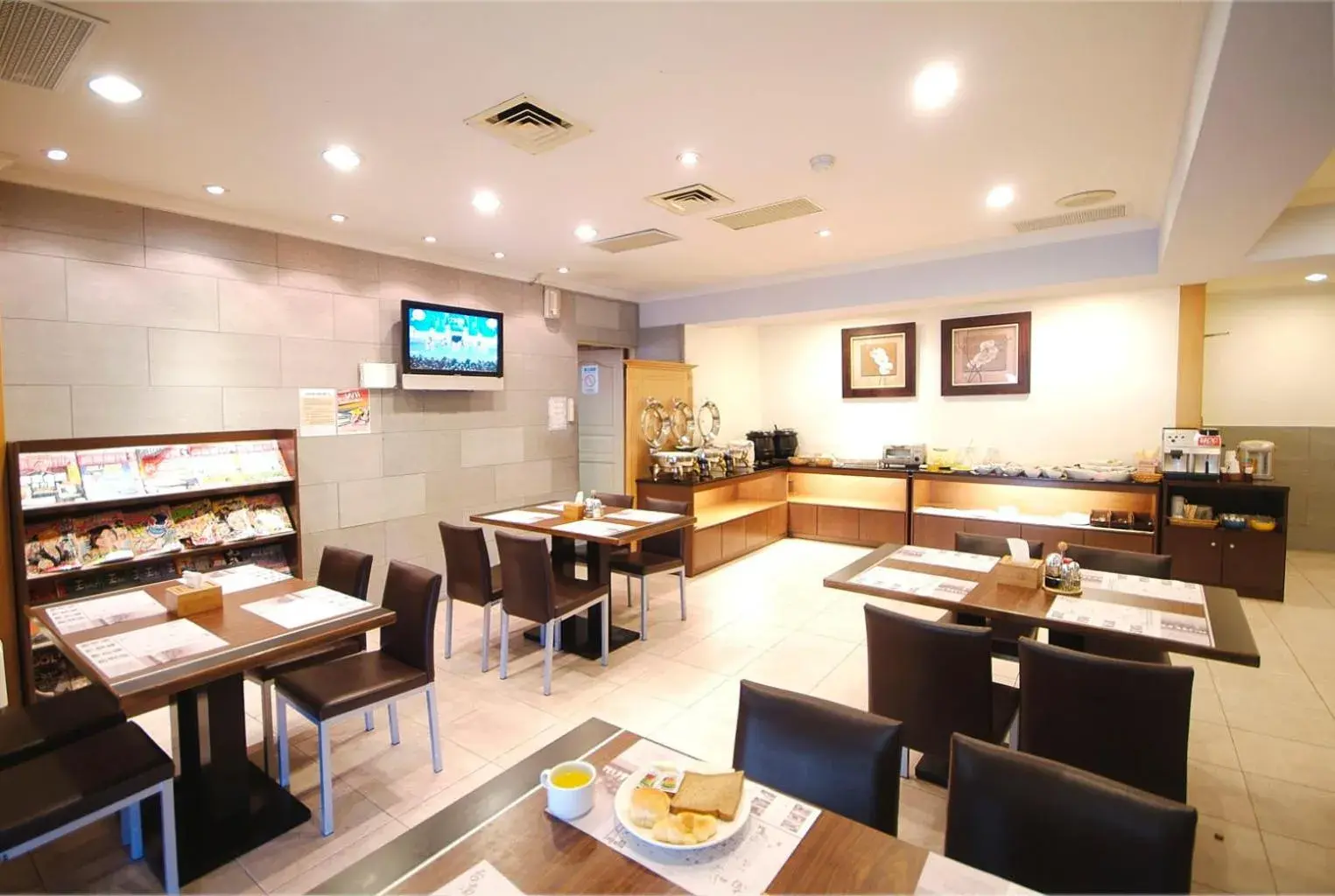 Restaurant/Places to Eat in Cambridge Hotel Yung Kong