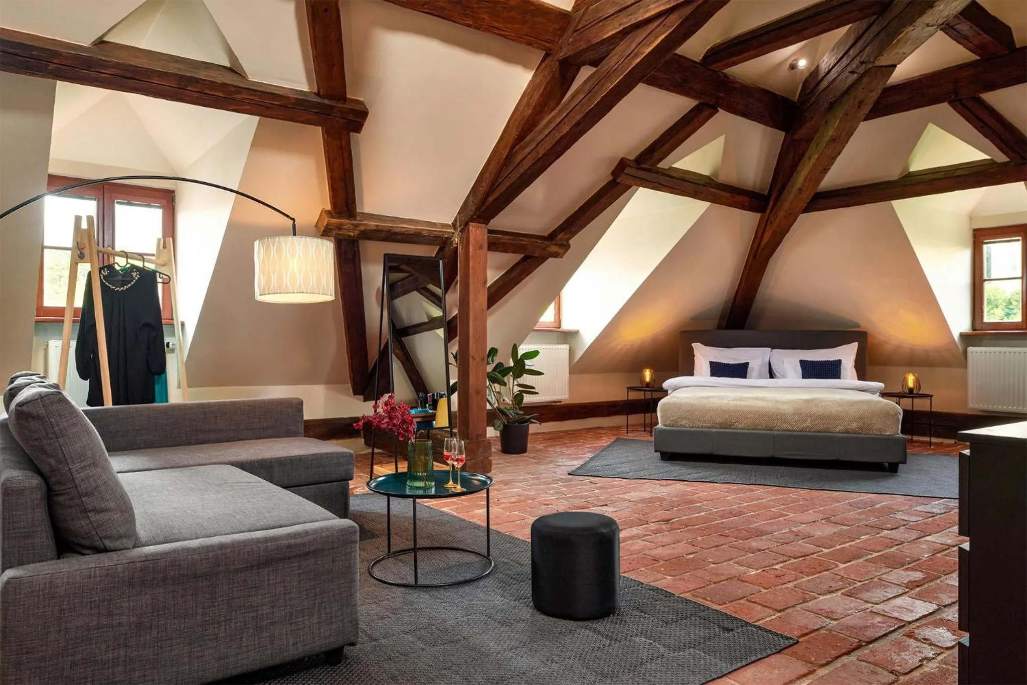 Bed in Orangerie Garden by KH