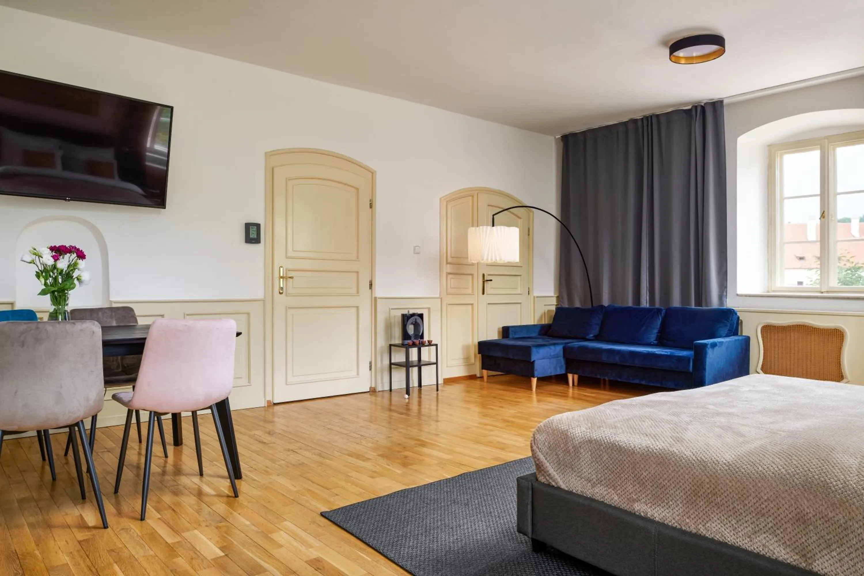 Bed in Orangerie Garden by KH