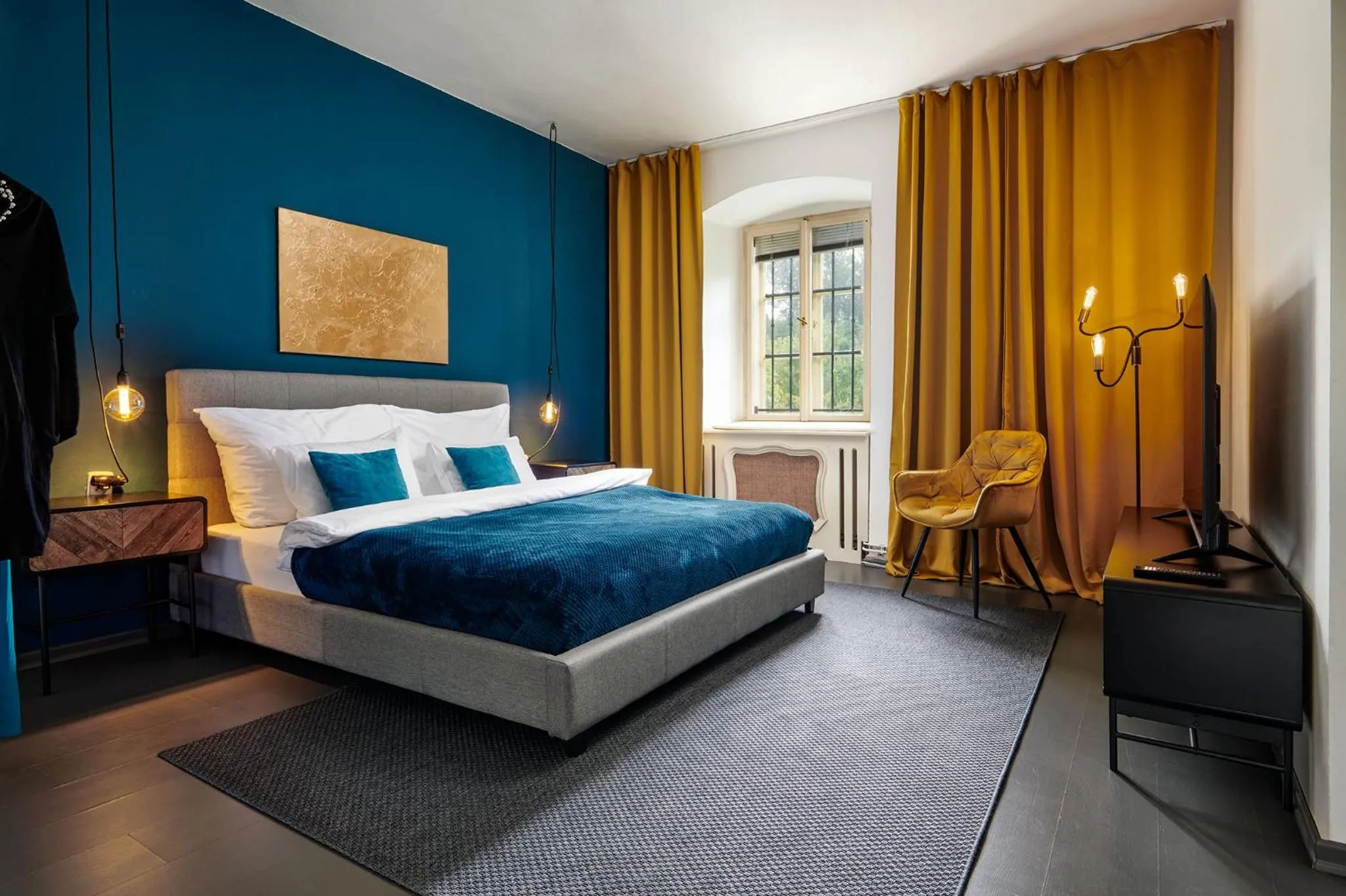 Bed in Orangerie Garden by KH