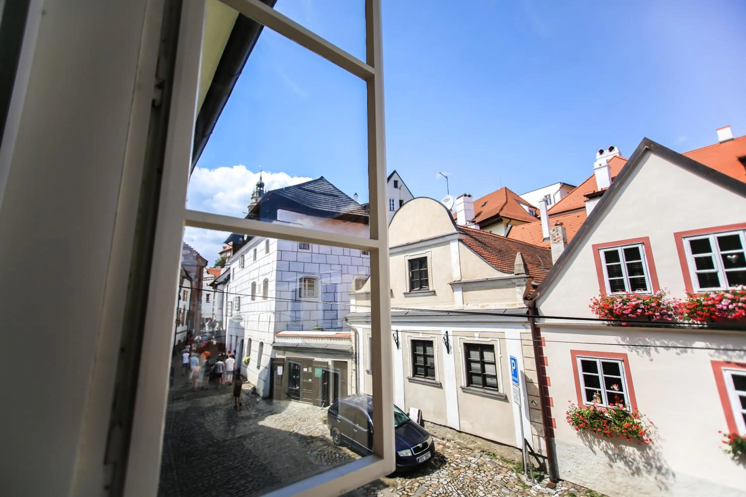 City view in Orangerie Garden by KH