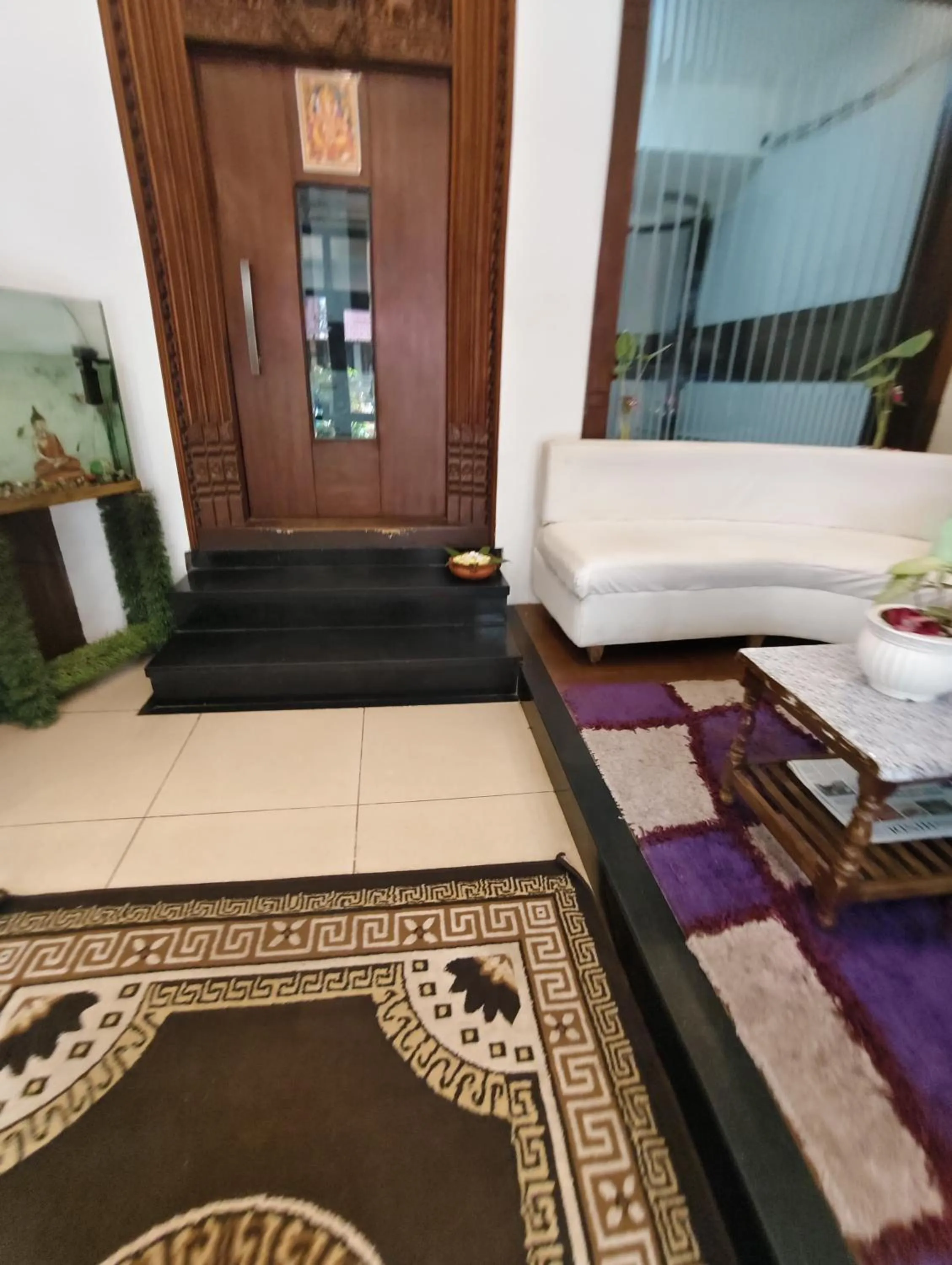 Seating area in Arunik Inn