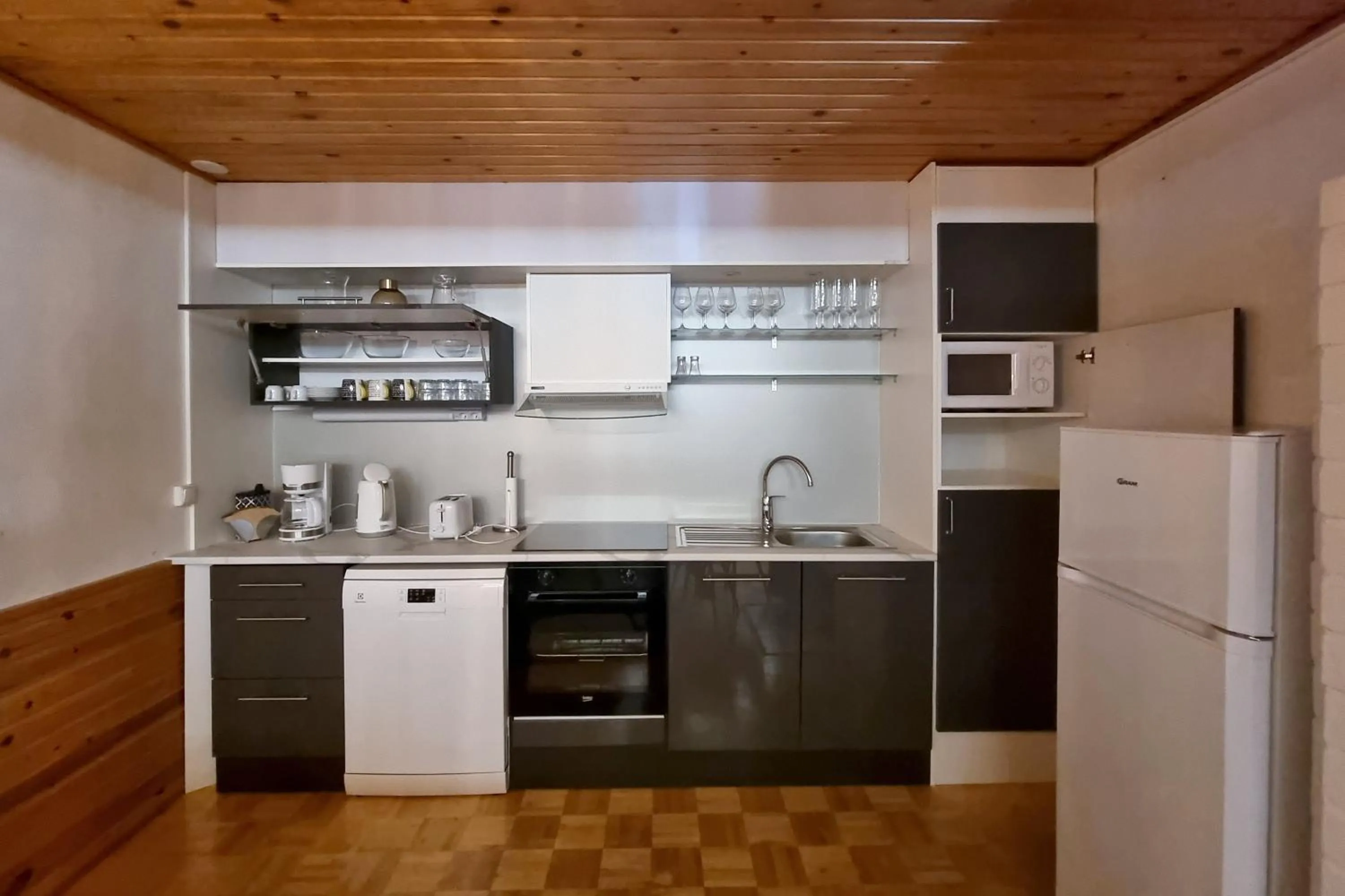 dishwasher in Kuukkeli Apartments Teerenpesue E 33