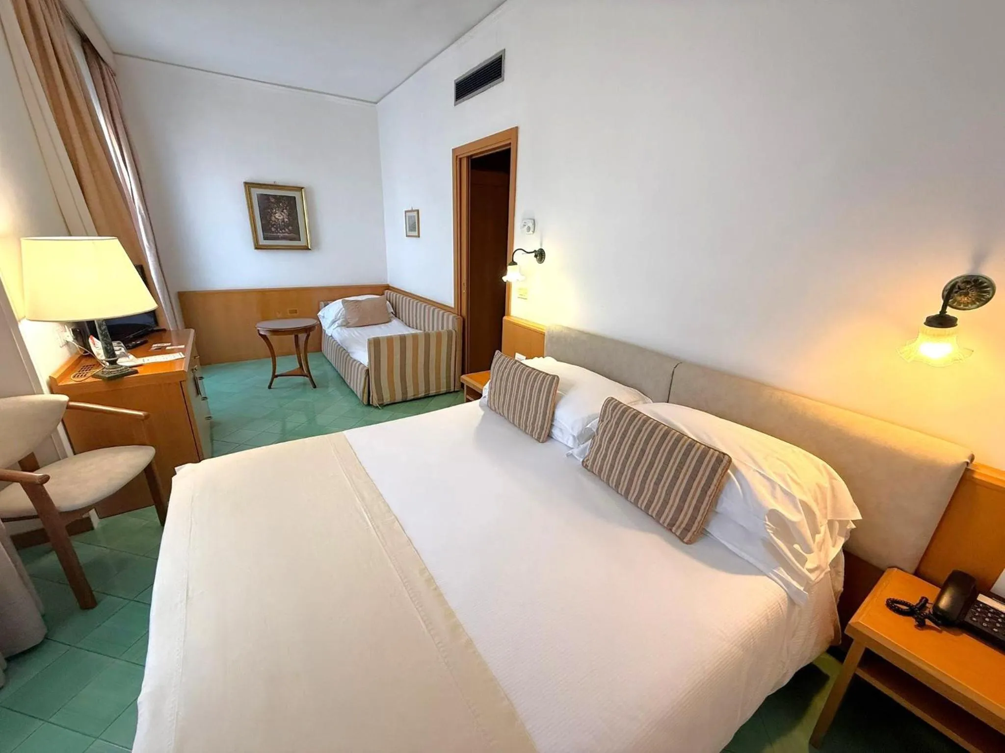 Bedroom, Bed in Hotel Villa Maria