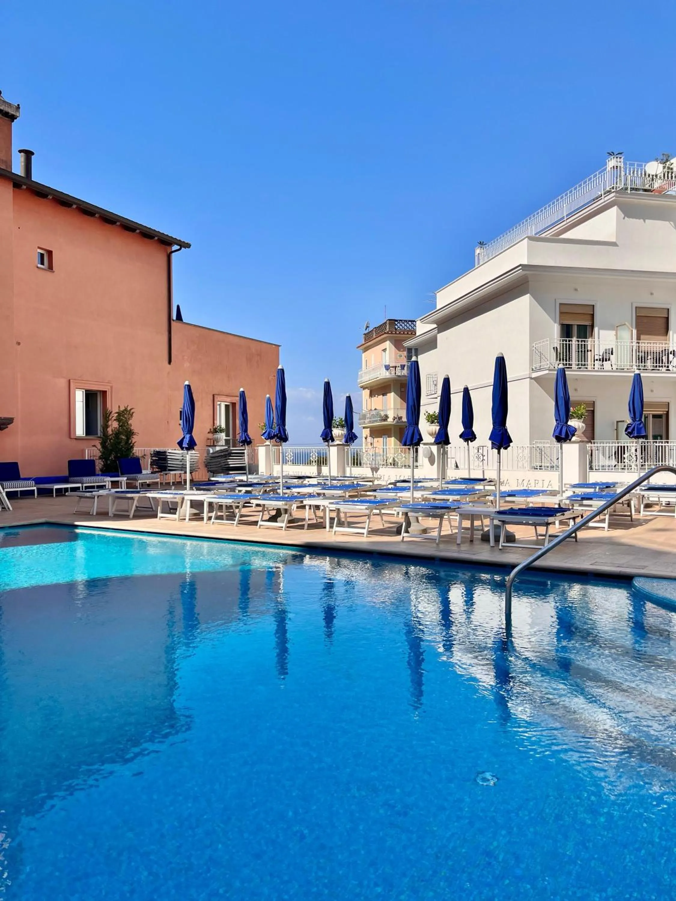 Swimming pool in Hotel Villa Maria