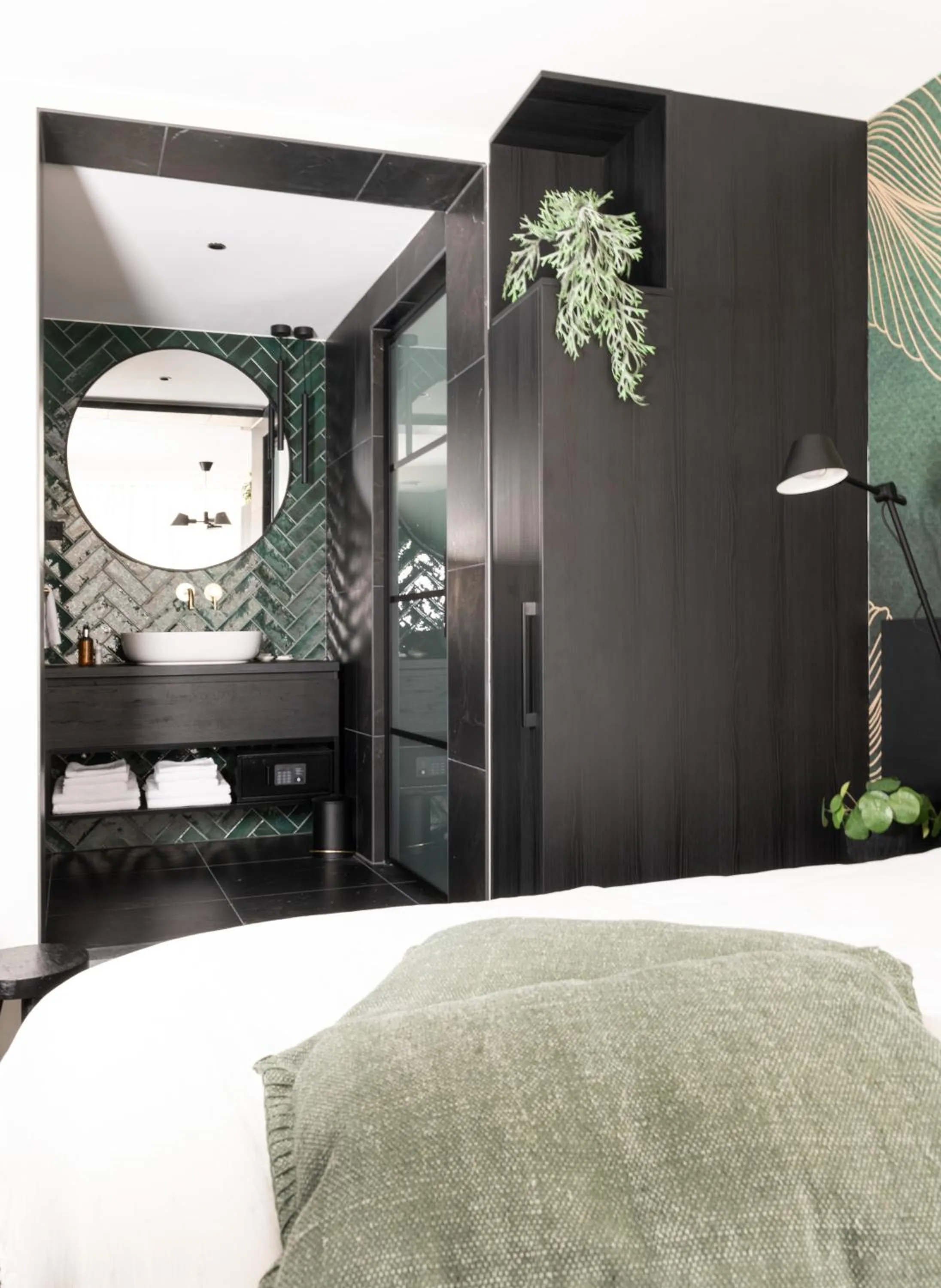 Bathroom, Bed in Boutiquehotel Princenjagt