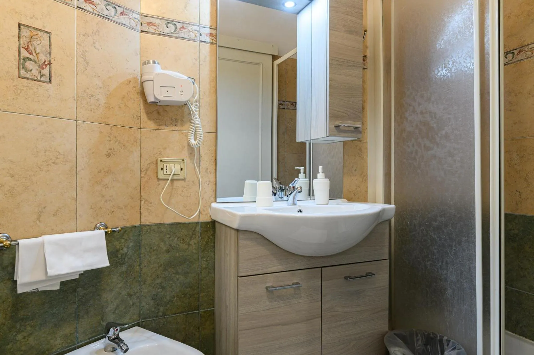 Bathroom in Hotel Julia