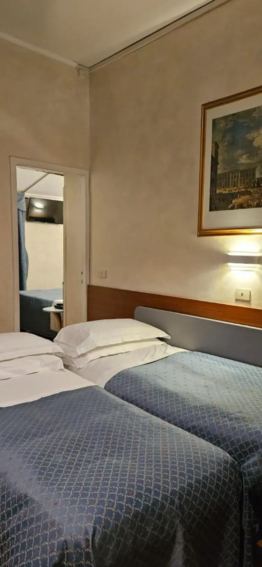 Superior Triple Room in Hotel Julia Superior Triple Room in Hotel Julia