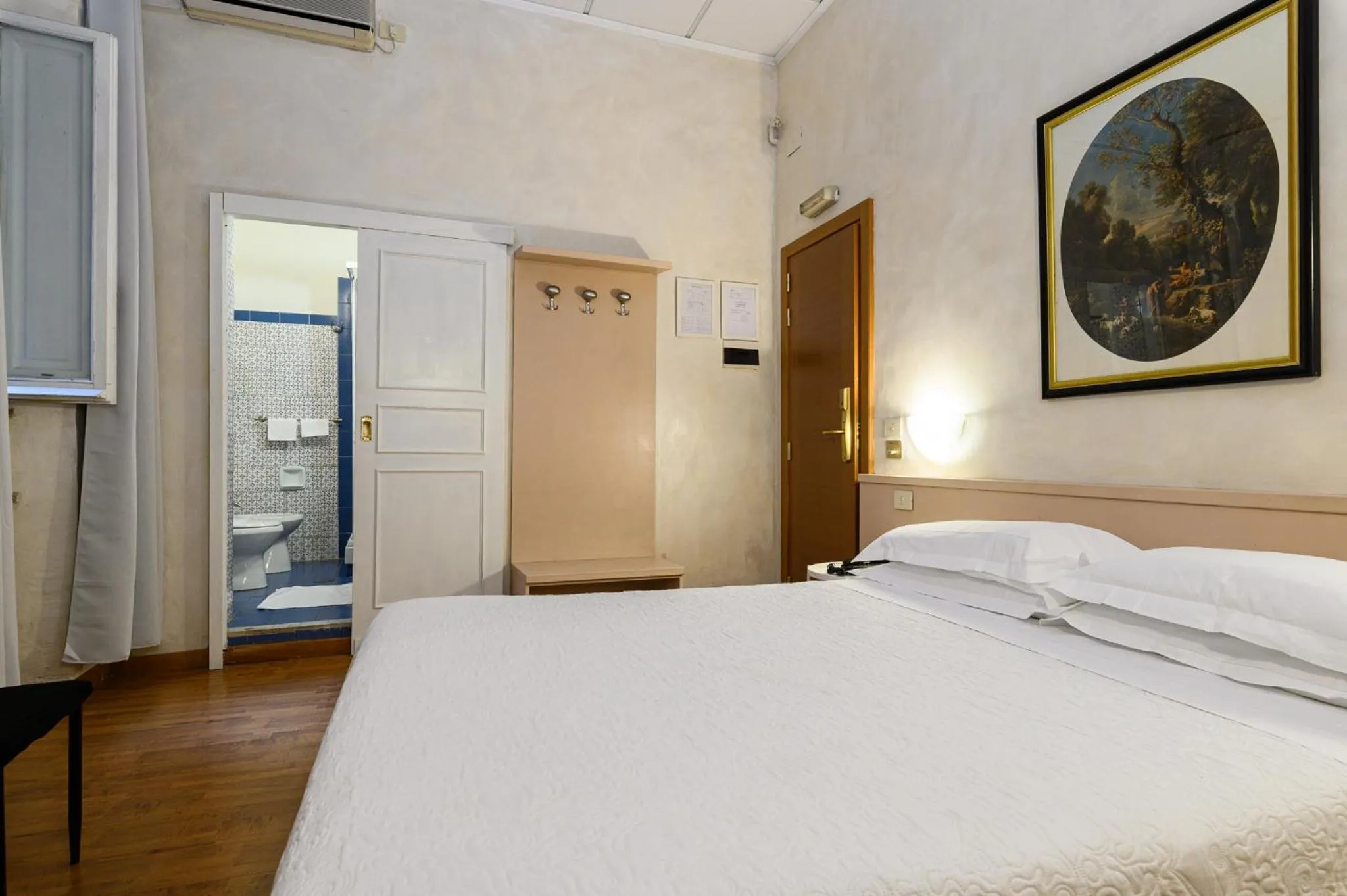 Photo of the whole room, Bed in Hotel Julia