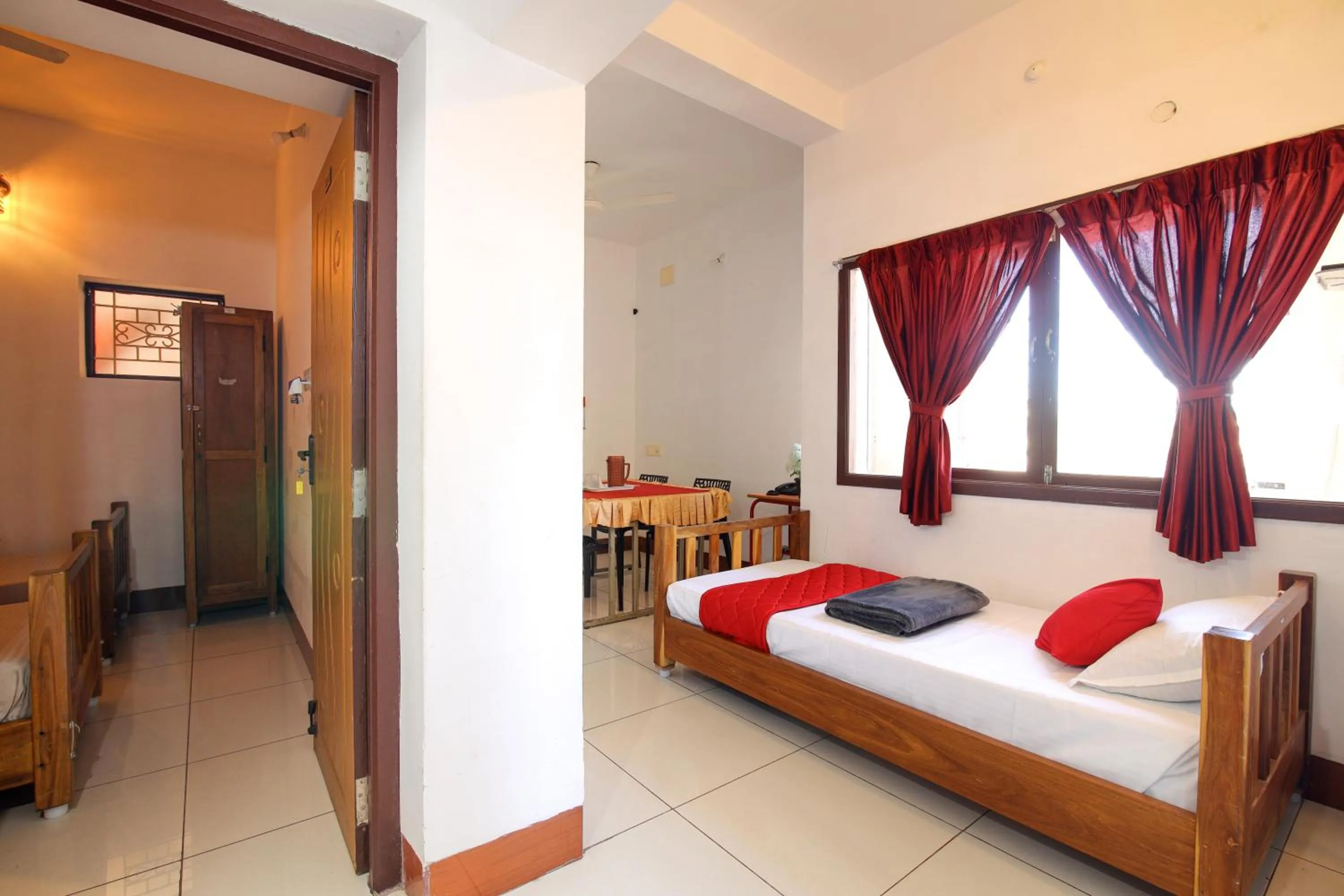 Bed in Manora Residency