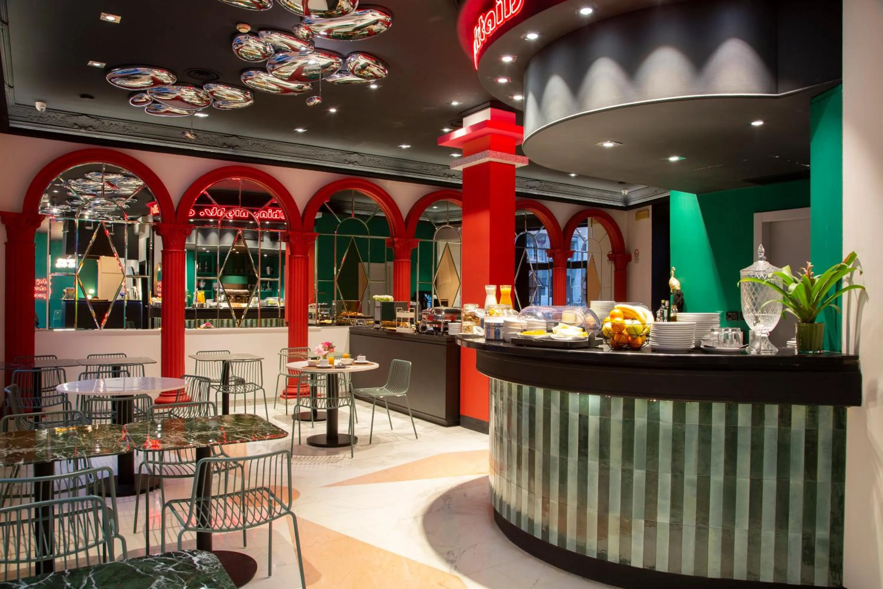 Buffet breakfast in Casual Eclettico Milano