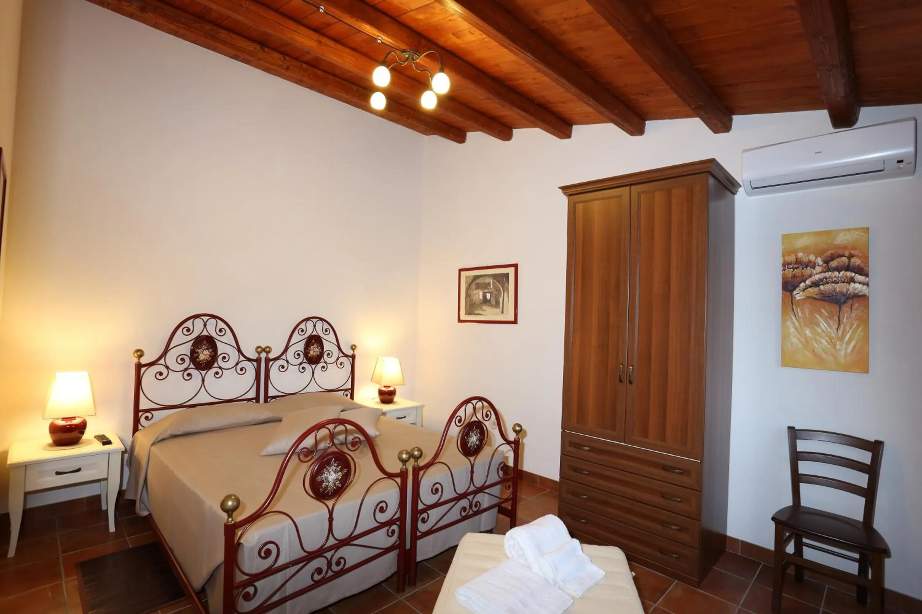 Bedroom in Serravalle Relais & Country Villa with private pool - Esclusive use