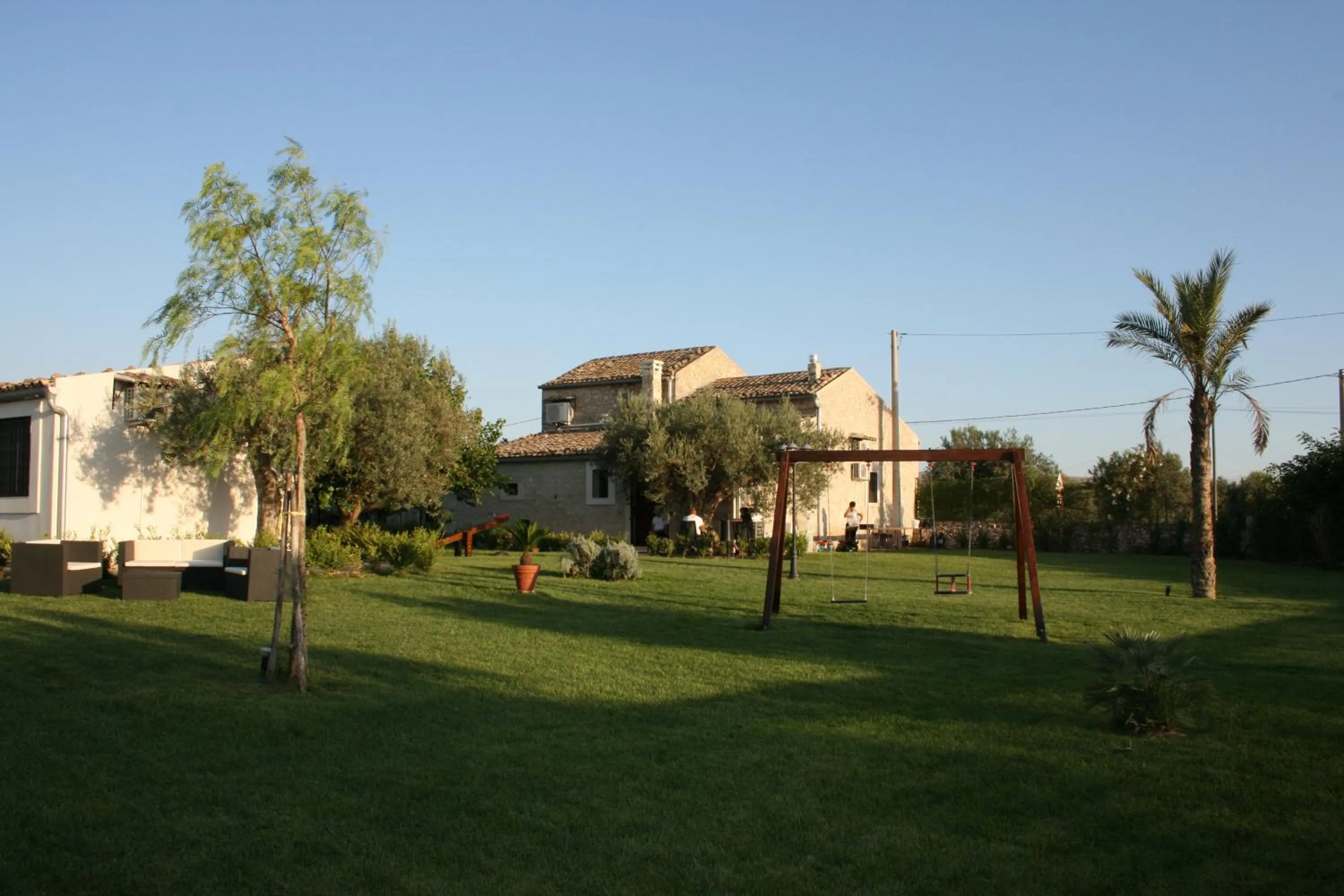 Garden in Serravalle Relais & Country Villa with private pool - Esclusive use