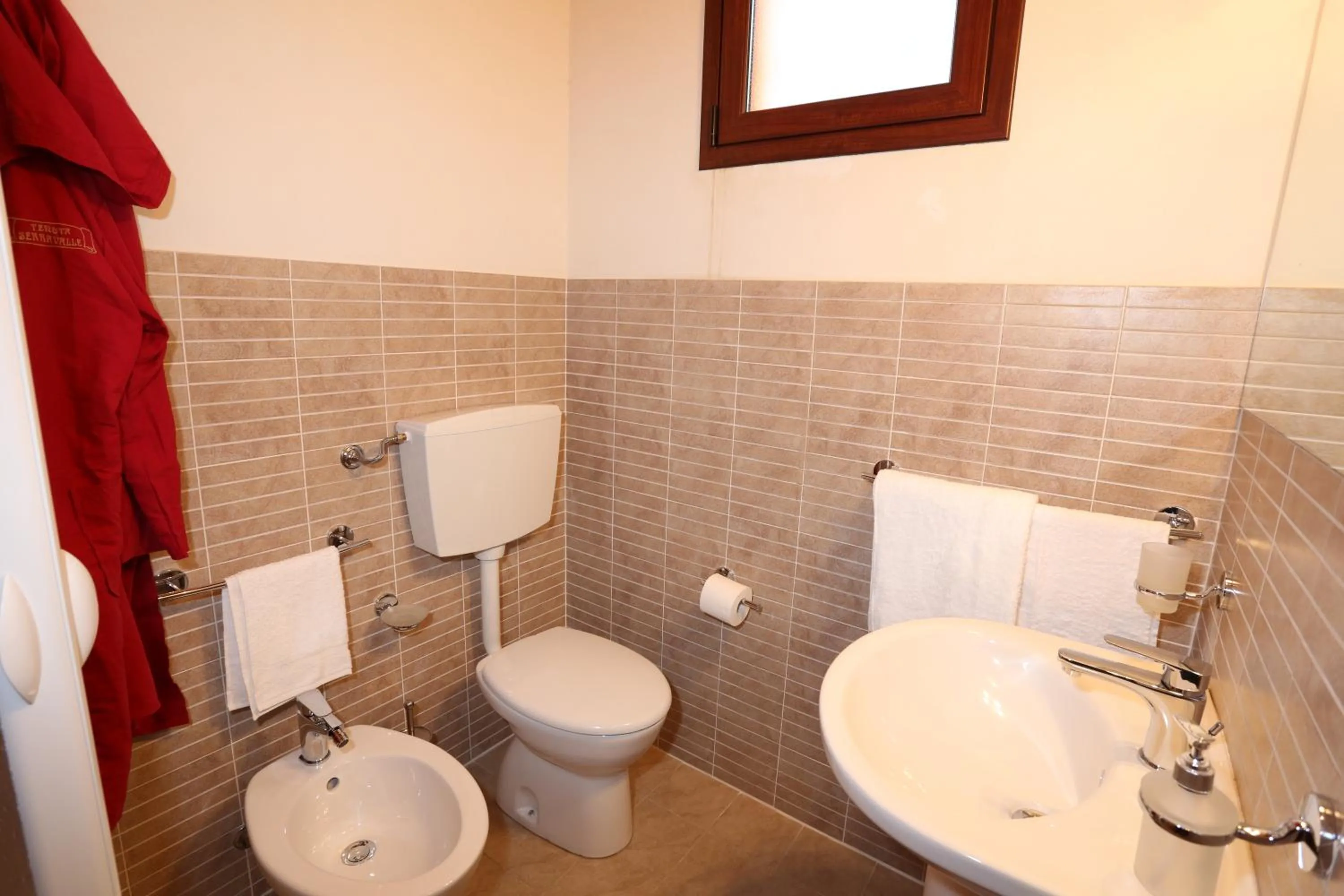 Bathroom in Serravalle Relais & Country Villa with private pool - Esclusive use