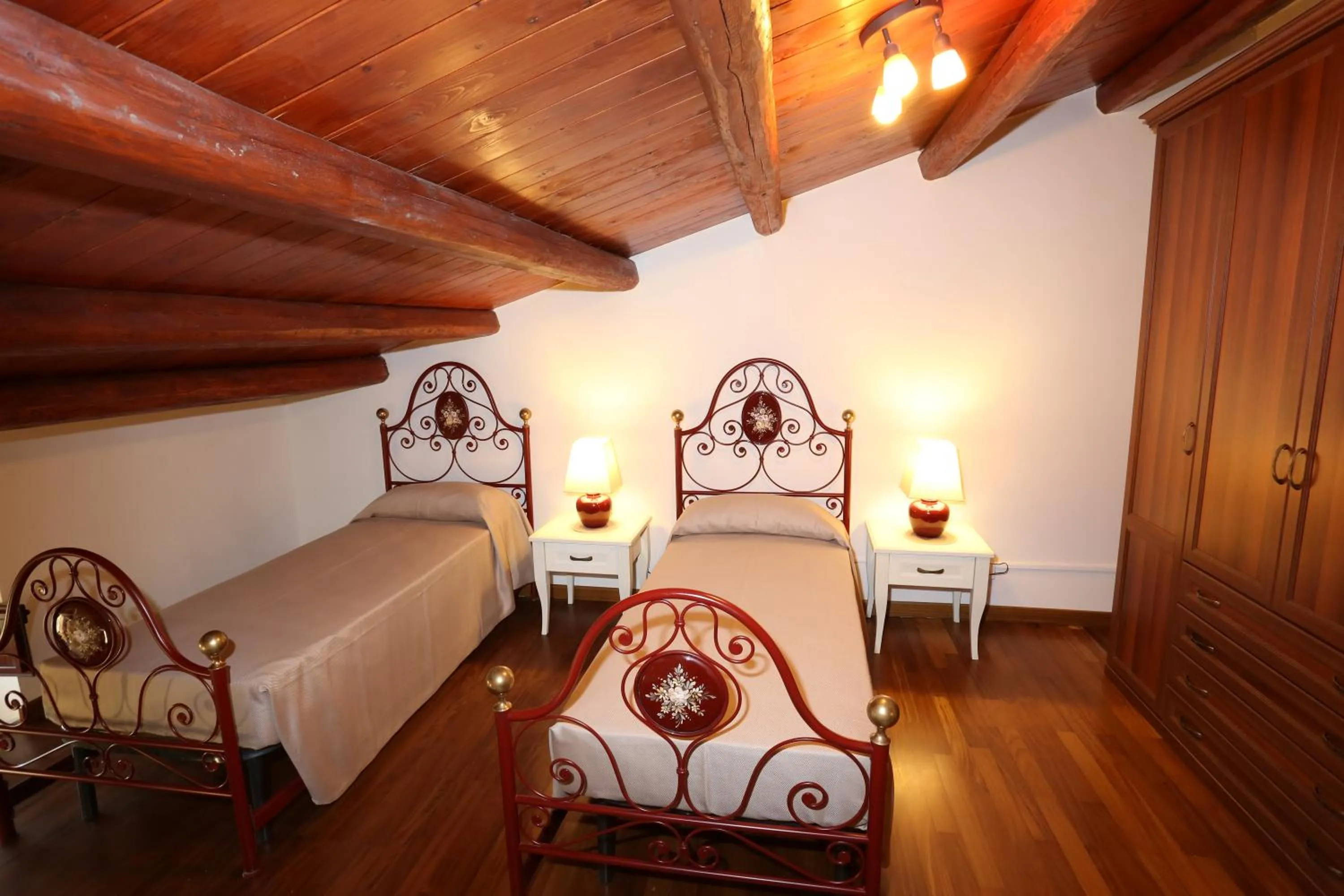Bedroom in Serravalle Relais & Country Villa with private pool - Esclusive use